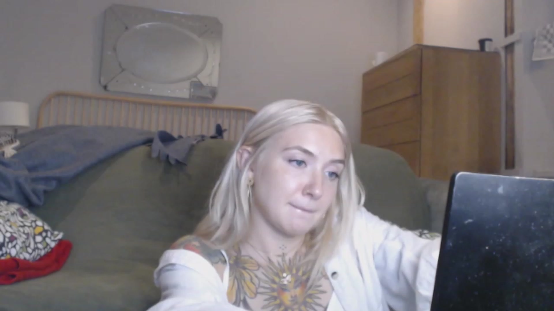 Gallery image thumbnail from Tattoo_bbgirl's myfreecams stream on, 12/01/2023, 18:34 image 13 of 20