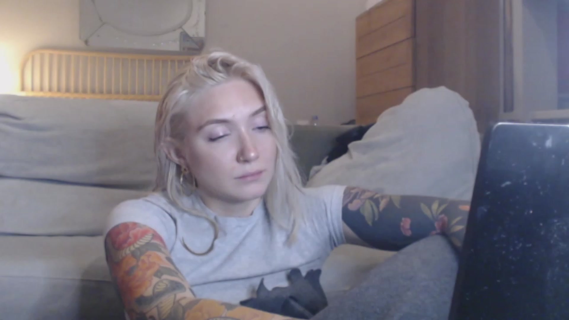 Gallery image thumbnail from Tattoo_bbgirl's myfreecams stream on, 12/04/2023, 22:10 image 2 of 20