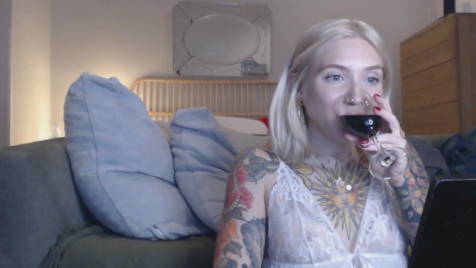 Gallery image thumbnail from Tattoo_bbgirl's myfreecams stream on, 12/07/2023, 20:08 image 1 of 20