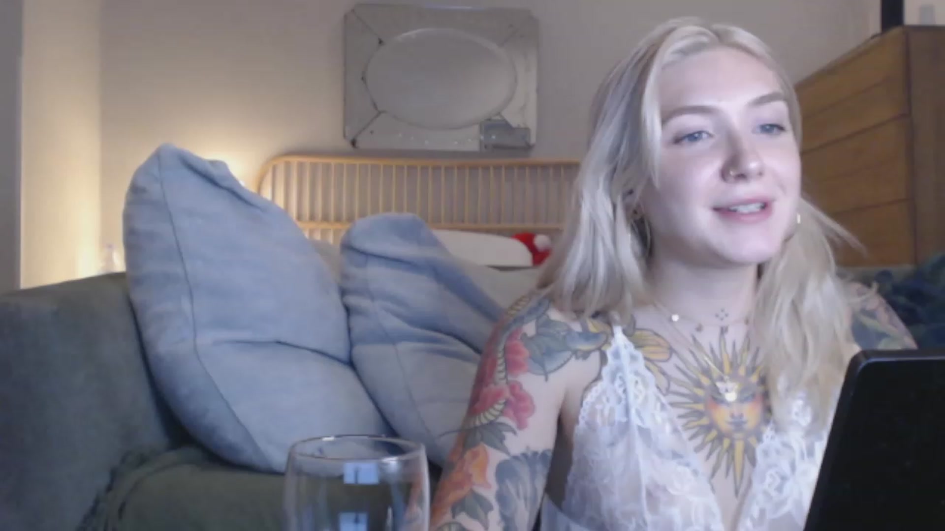 Gallery image thumbnail from Tattoo_bbgirl's myfreecams stream on, 12/07/2023, 20:08 image 10 of 20