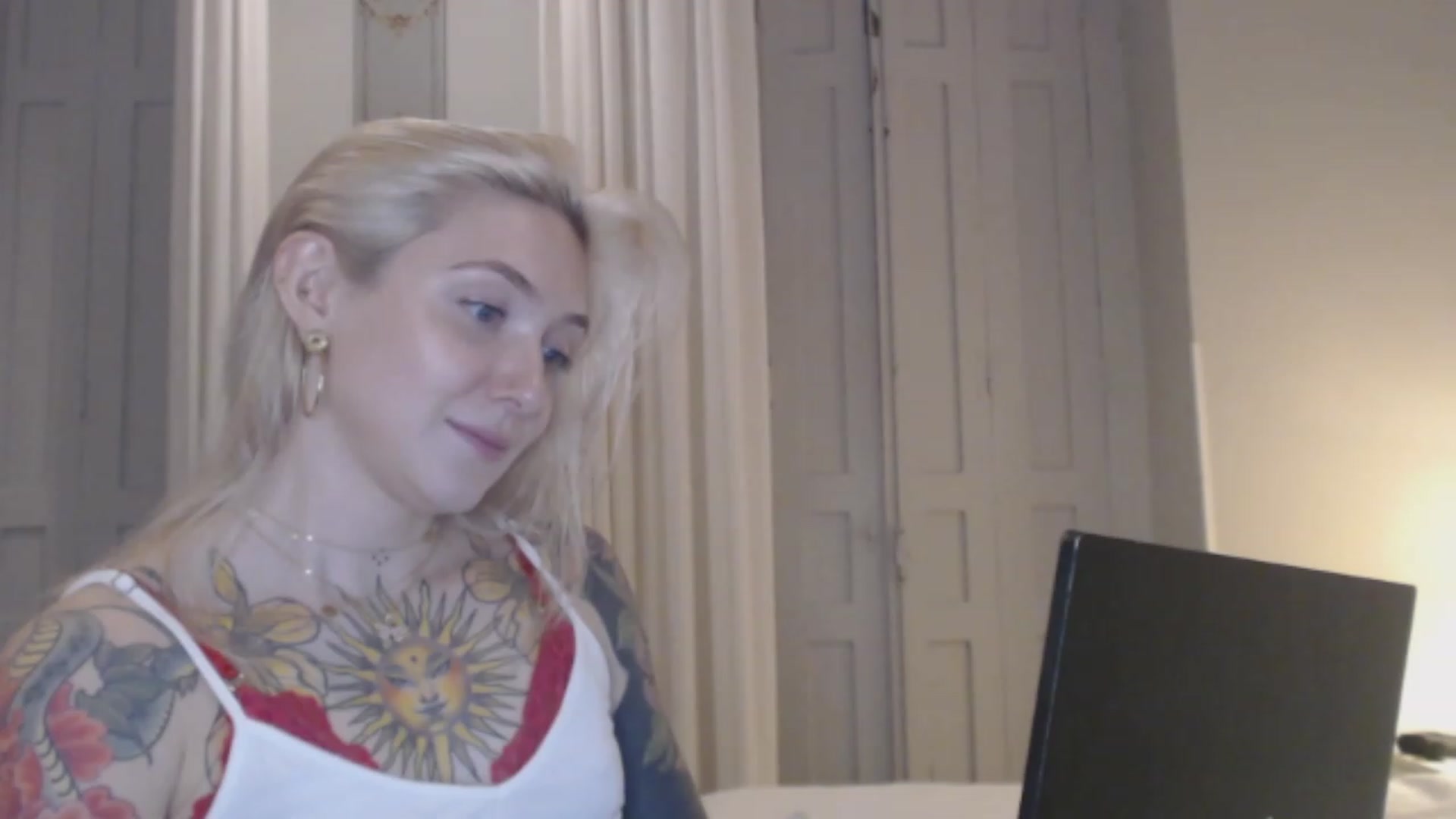 Gallery image thumbnail from Tattoo_bbgirl's myfreecams stream on, 12/27/2023, 22:45 image 11 of 20