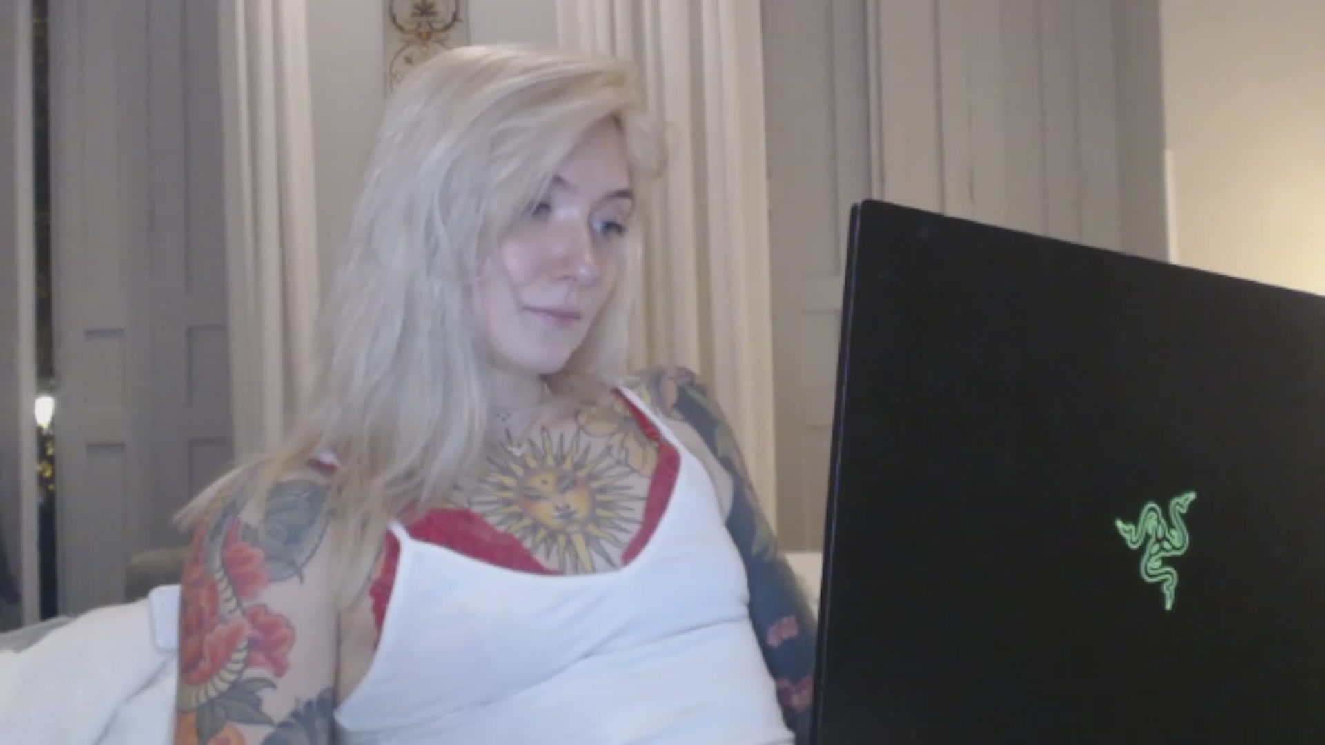Gallery image thumbnail from Tattoo_bbgirl's myfreecams stream on, 12/27/2023, 22:45 image 16 of 20