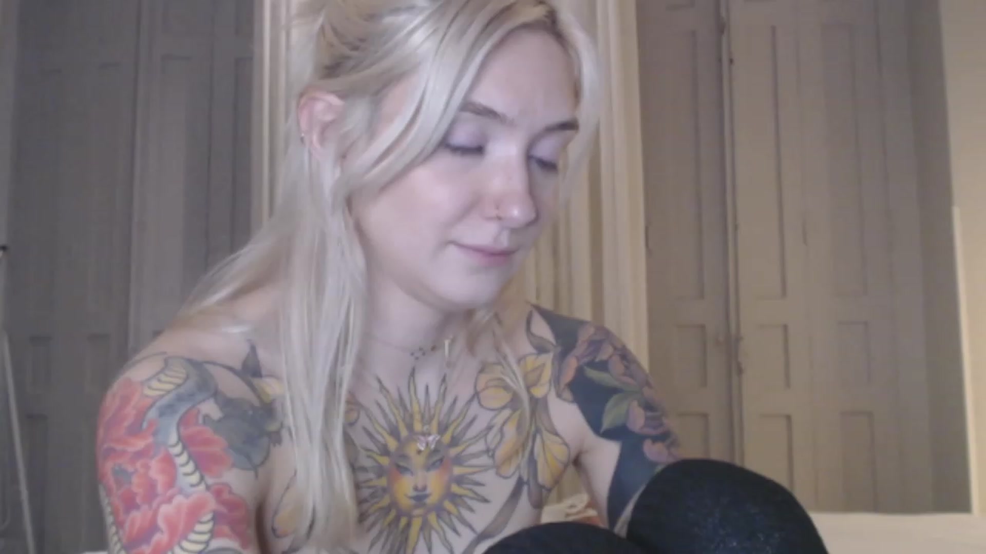 Gallery image thumbnail from Tattoo_bbgirl's myfreecams stream on, 12/29/2023, 01:13 image 10 of 20
