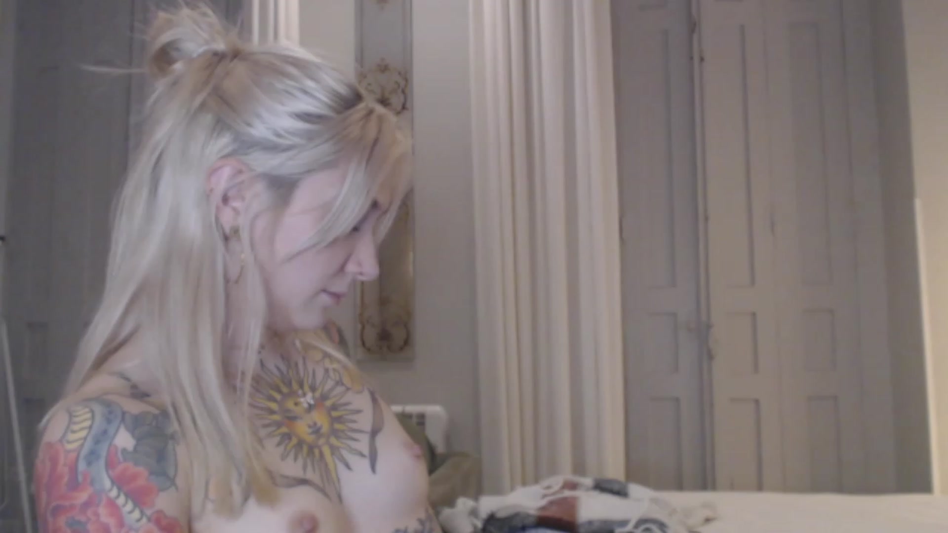 Gallery image thumbnail from Tattoo_bbgirl's myfreecams stream on, 12/29/2023, 01:13 image 19 of 20