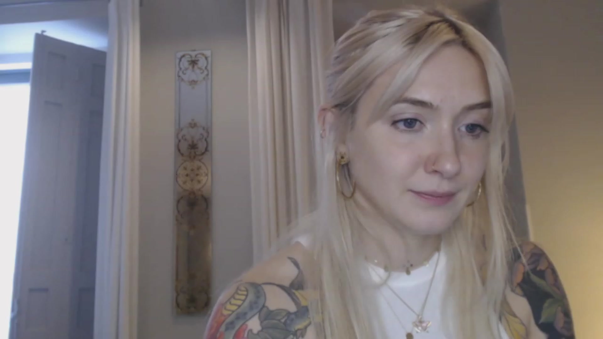 Gallery image thumbnail from Tattoo_bbgirl's myfreecams stream on, 12/30/2023, 15:40 image 10 of 20
