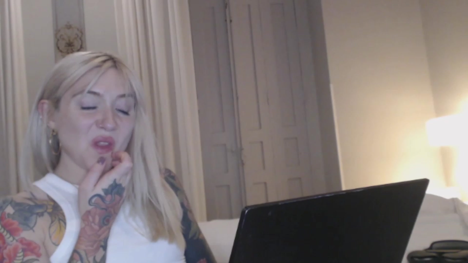 Gallery image thumbnail from Tattoo_bbgirl's myfreecams stream on, 12/30/2023, 21:06 image 4 of 20