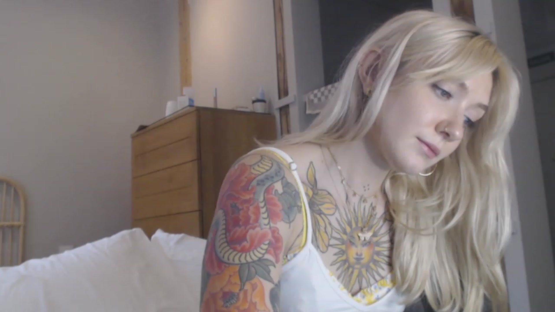 Gallery image thumbnail from Tattoo_bbgirl's myfreecams stream on, 01/16/2024, 16:43 image 16 of 20
