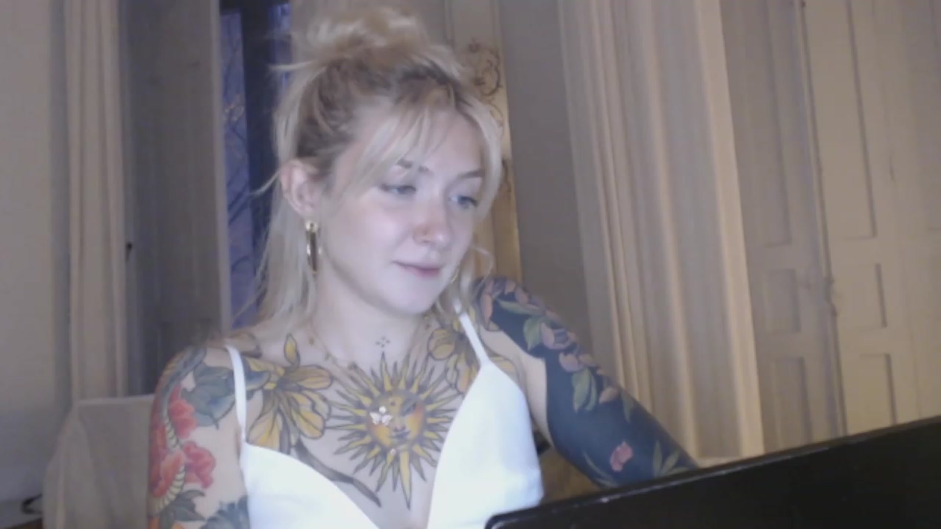 Gallery image thumbnail from Tattoo_bbgirl's myfreecams stream on, 01/19/2024, 18:06 image 9 of 20