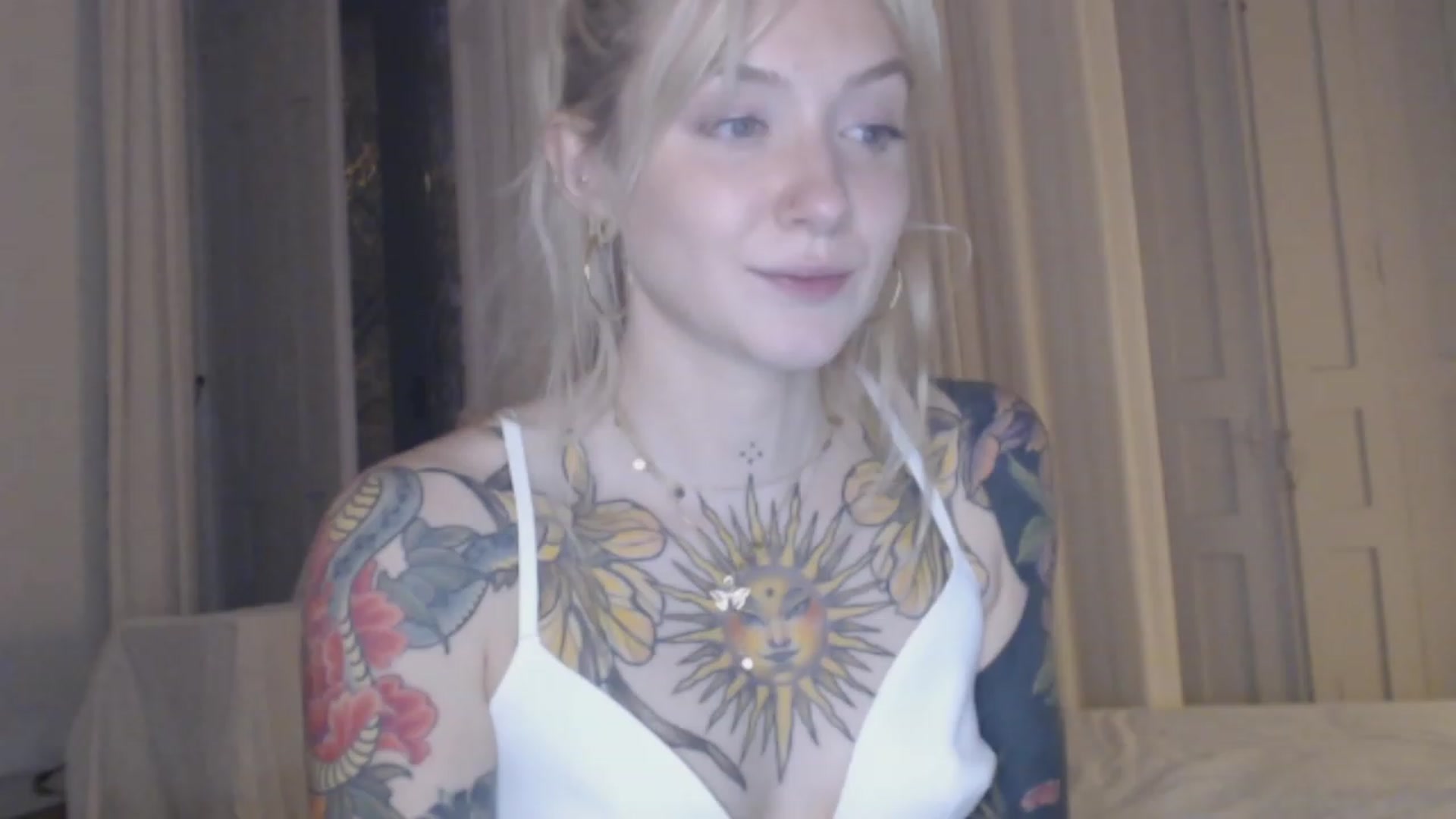 Gallery image thumbnail from Tattoo_bbgirl's myfreecams stream on, 01/19/2024, 18:06 image 12 of 20
