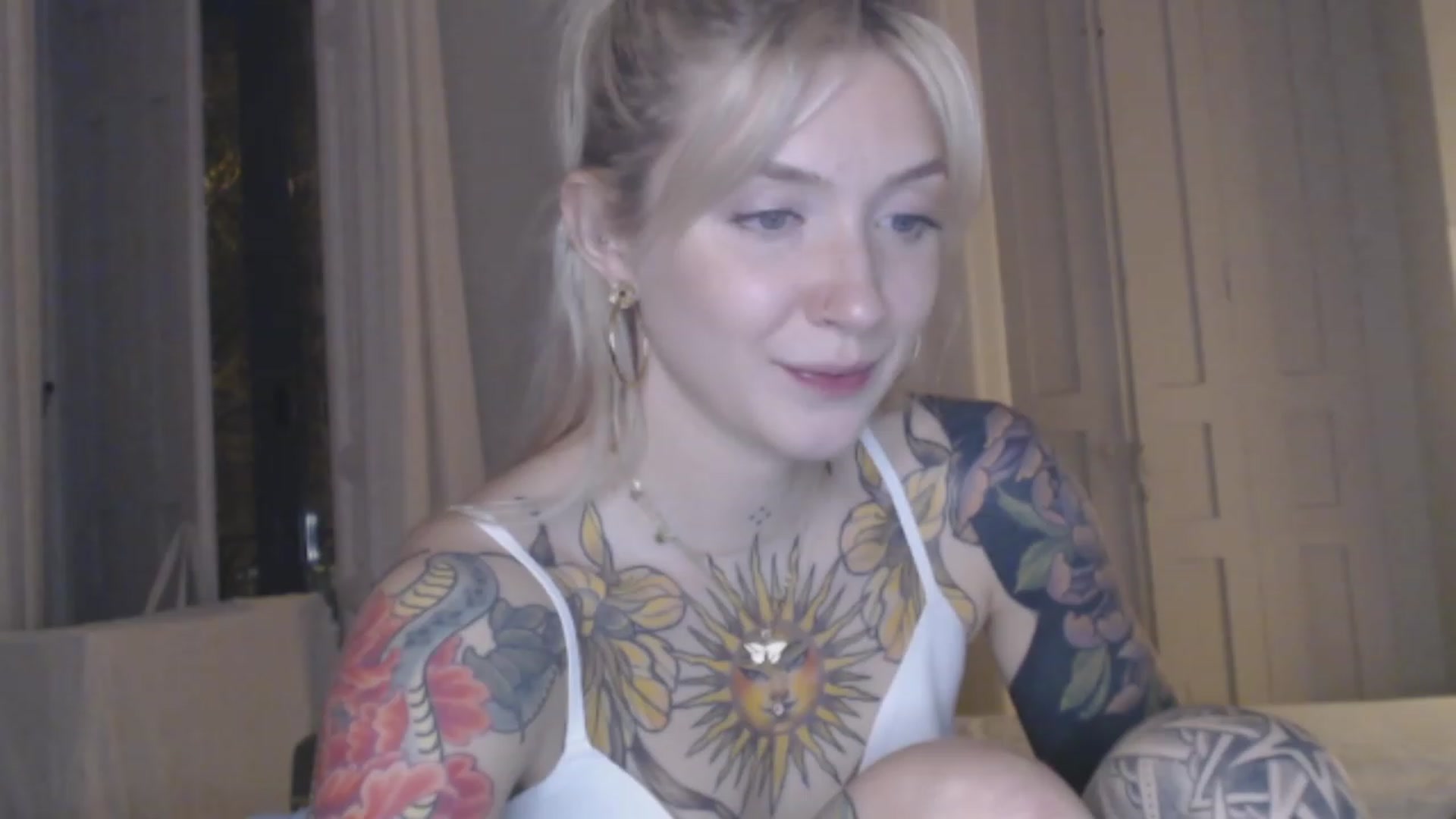 Gallery image thumbnail from Tattoo_bbgirl's myfreecams stream on, 01/19/2024, 18:06 image 15 of 20