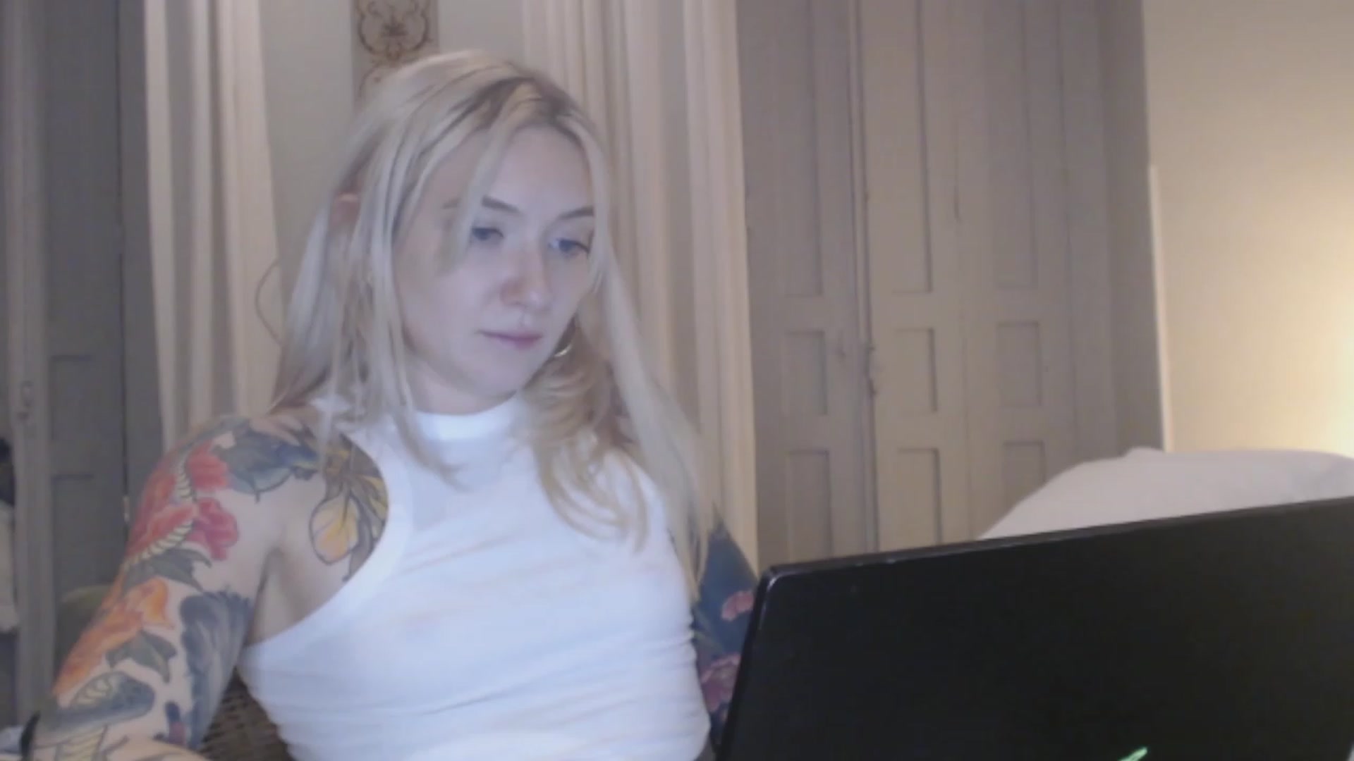 Gallery image thumbnail from Tattoo_bbgirl's myfreecams stream on, 01/22/2024, 19:53 image 14 of 20