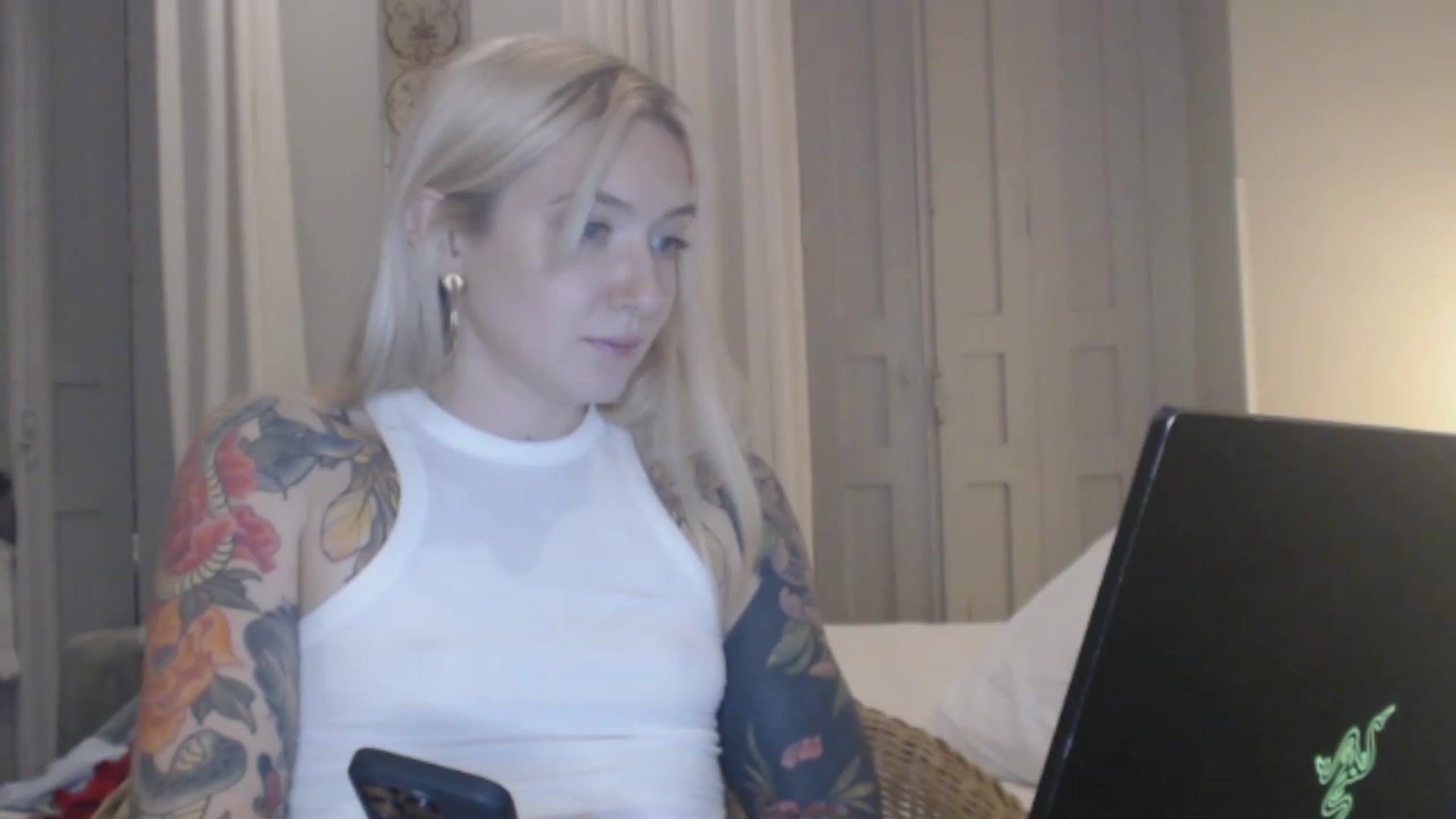 Gallery image thumbnail from Tattoo_bbgirl's myfreecams stream on, 01/22/2024, 19:53 image 10 of 20