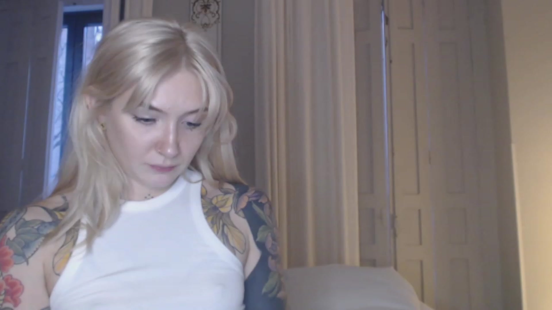 Gallery image thumbnail from Tattoo_bbgirl's myfreecams stream on, 01/29/2024, 17:45 image 12 of 20