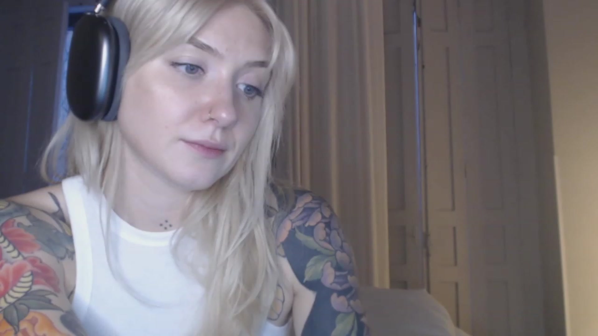 Gallery image thumbnail from Tattoo_bbgirl's myfreecams stream on, 01/29/2024, 17:45 image 14 of 20