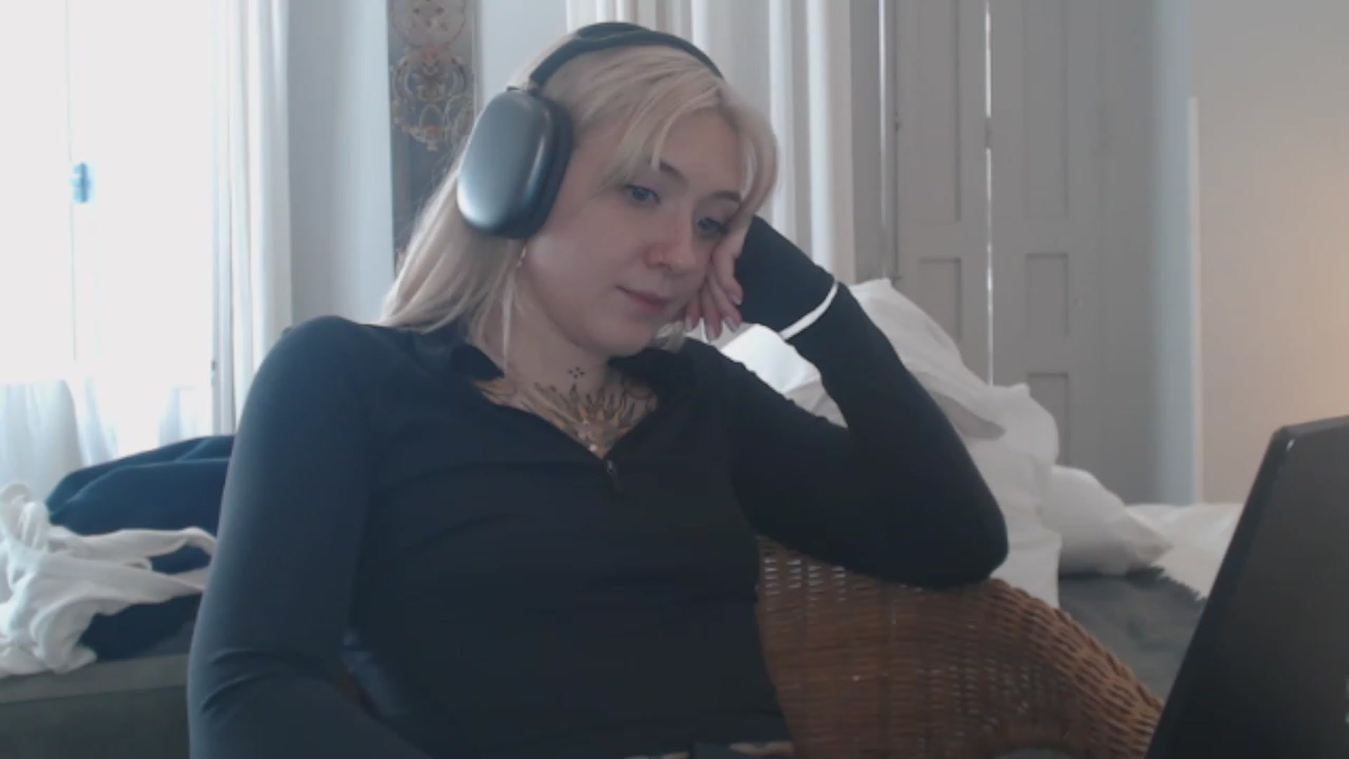 Gallery image thumbnail from Tattoo_bbgirl's myfreecams stream on, 02/01/2024, 14:58 image 15 of 20