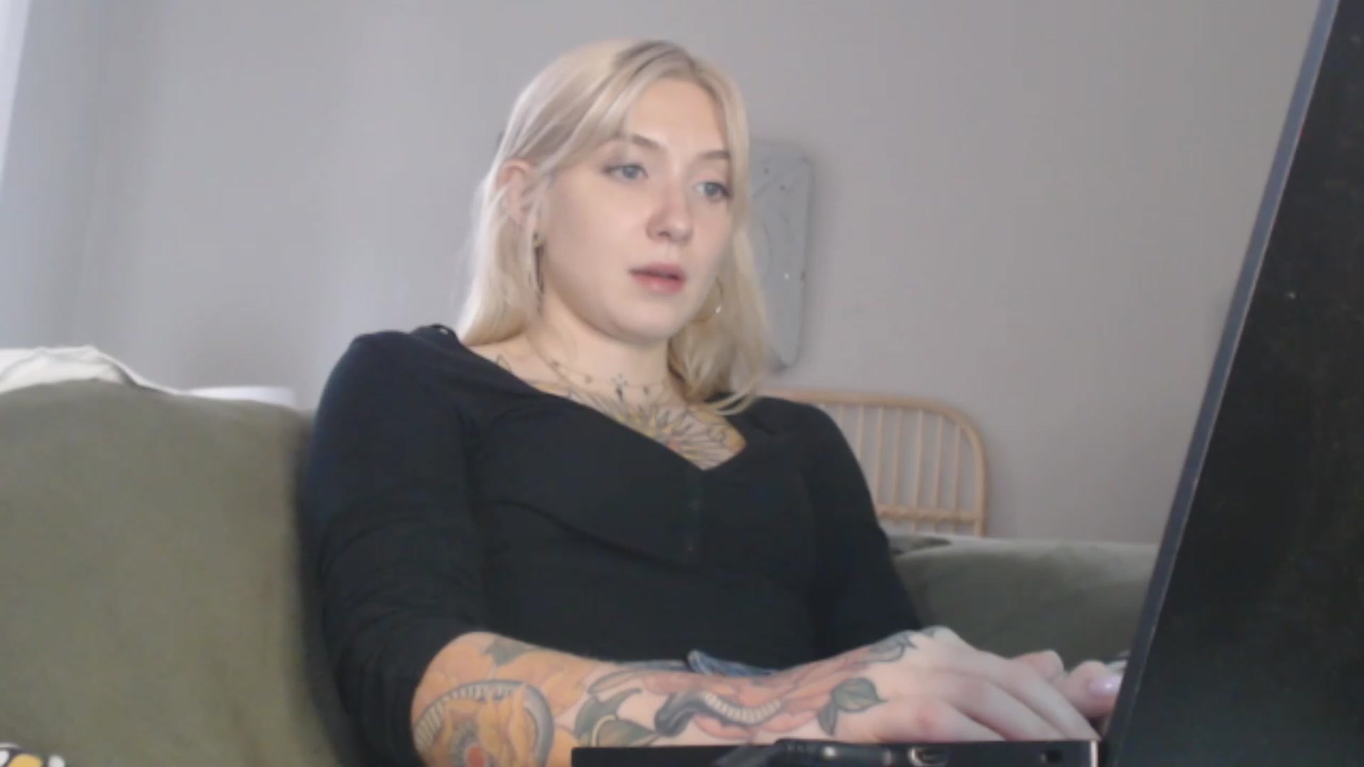 Gallery image thumbnail from Tattoo_bbgirl's myfreecams stream on, 02/08/2024, 14:36 image 10 of 20