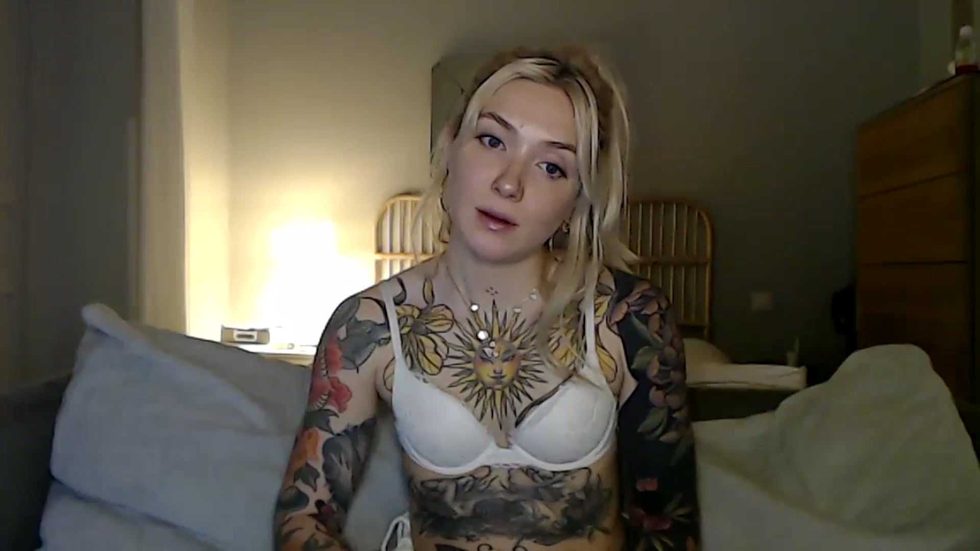 Gallery image thumbnail from Tattoo_bbgirl's myfreecams stream on, 02/26/2024, 18:34 image 17 of 20