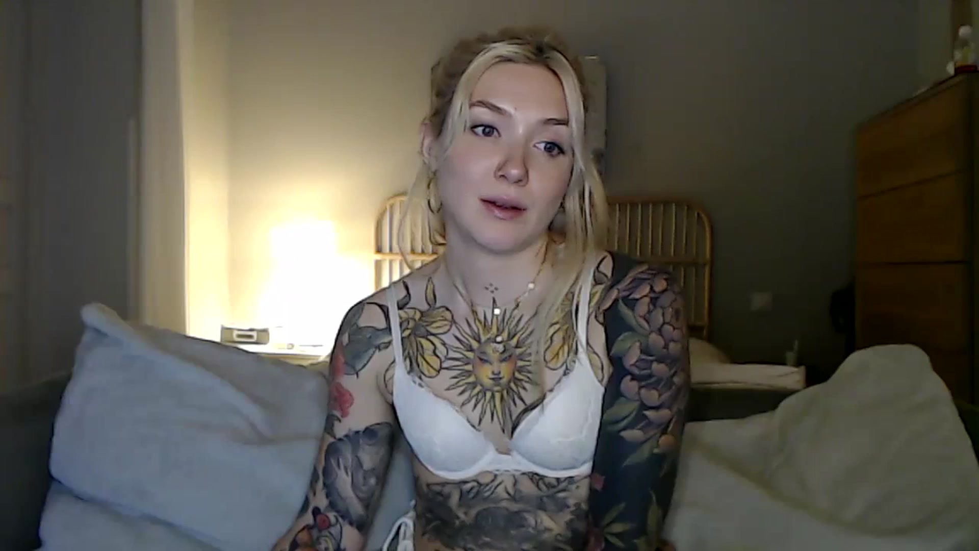 Gallery image thumbnail from Tattoo_bbgirl's myfreecams stream on, 02/26/2024, 18:34 image 16 of 20