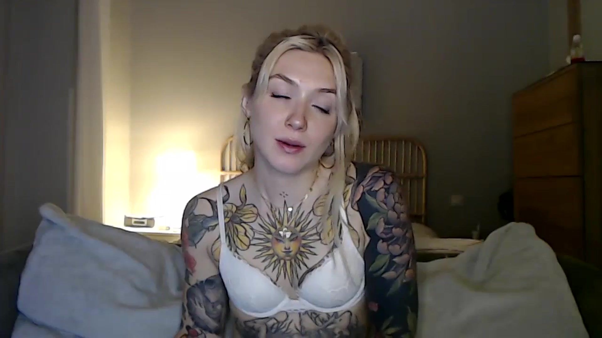 Gallery image thumbnail from Tattoo_bbgirl's myfreecams stream on, 02/26/2024, 18:34 image 6 of 20