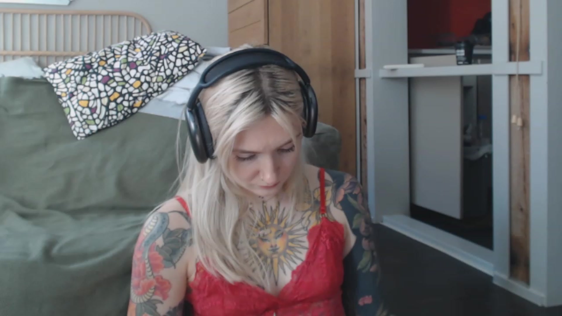 Gallery image thumbnail from Tattoo_bbgirl's myfreecams stream on, 03/12/2024, 15:43 image 17 of 20