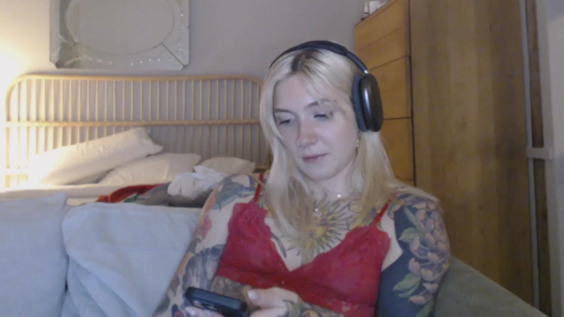 Gallery image thumbnail from Tattoo_bbgirl's myfreecams stream on, 03/12/2024, 18:59 image 15 of 20