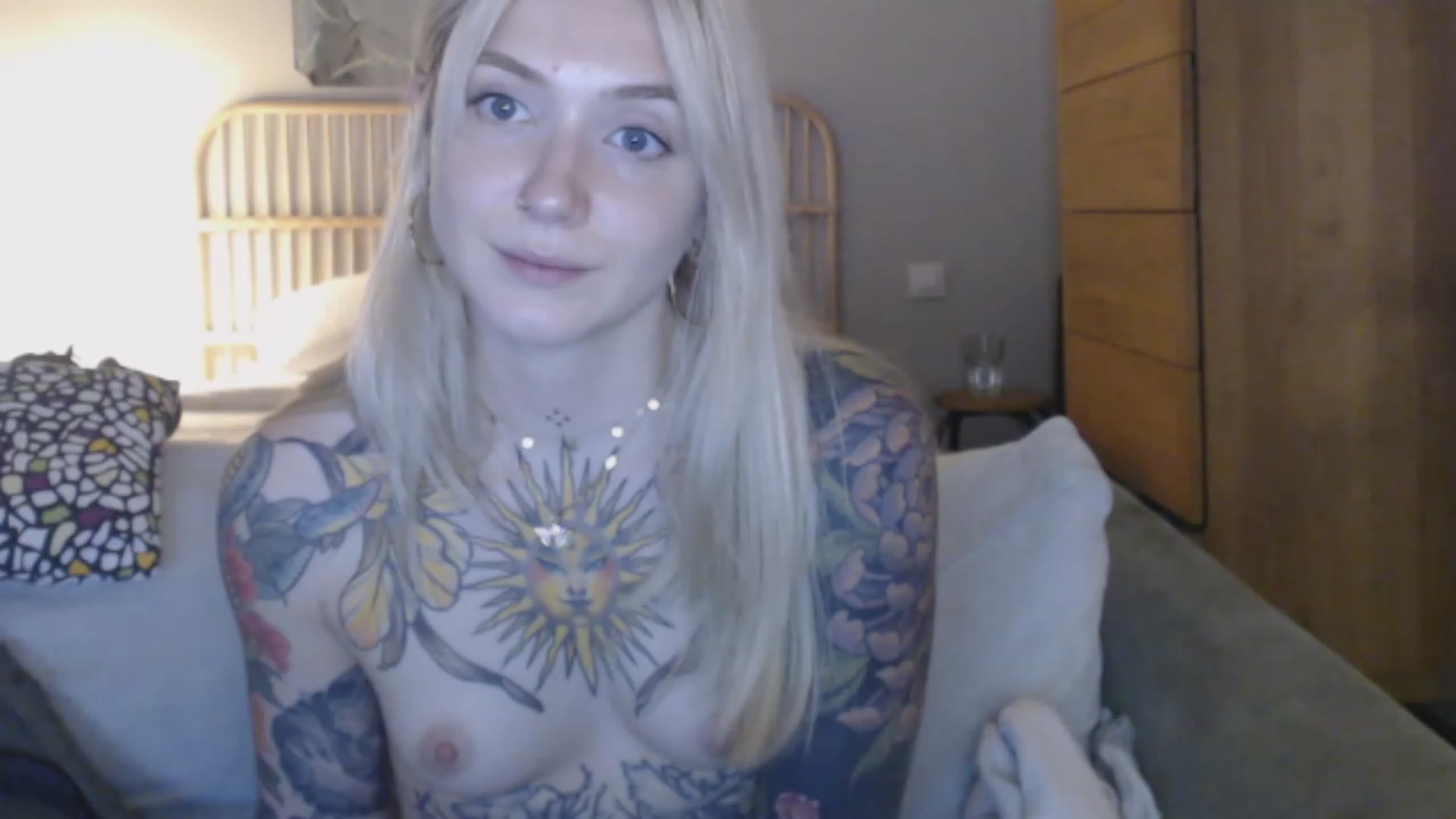 Gallery image thumbnail from Tattoo_bbgirl's myfreecams stream on, 03/12/2024, 20:22 image 15 of 20