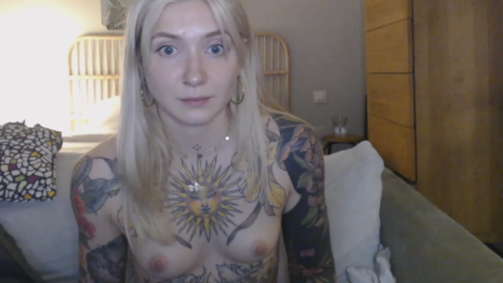 Gallery image thumbnail from Tattoo_bbgirl's myfreecams stream on, 03/12/2024, 20:22 image 19 of 20