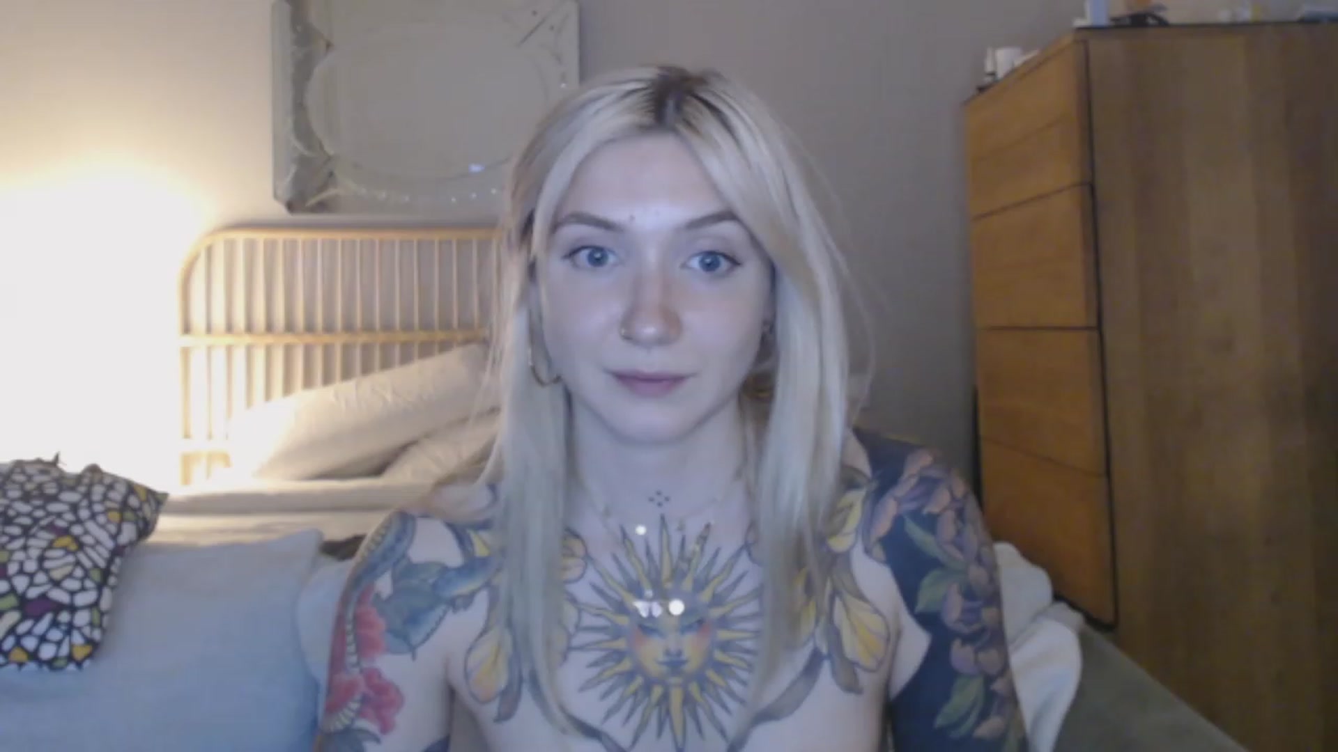 Gallery image thumbnail from Tattoo_bbgirl's myfreecams stream on, 03/12/2024, 20:22 image 10 of 20