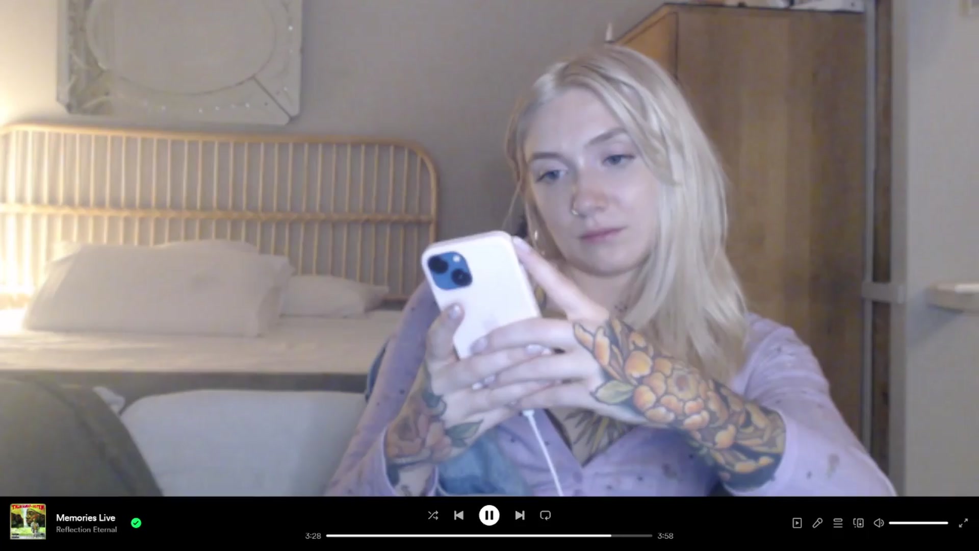 Gallery image thumbnail from Tattoo_bbgirl's myfreecams stream on, 03/25/2024, 19:35 image 9 of 20