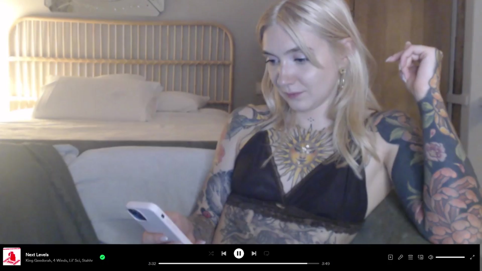 Gallery image thumbnail from Tattoo_bbgirl's myfreecams stream on, 03/25/2024, 20:36 image 12 of 20