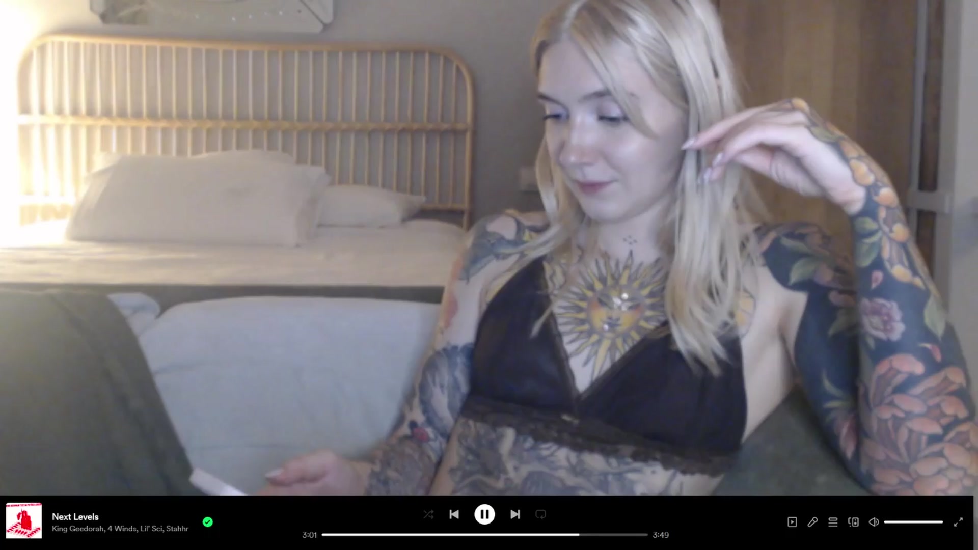 Gallery image thumbnail from Tattoo_bbgirl's myfreecams stream on, 03/25/2024, 20:36 image 11 of 20