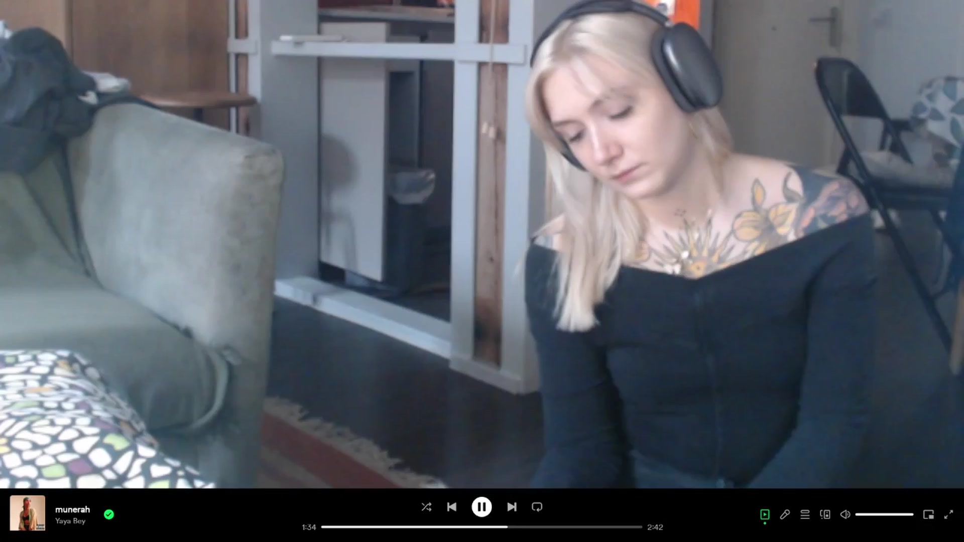 Gallery image thumbnail from Tattoo_bbgirl's myfreecams stream on, 03/27/2024, 16:56 image 7 of 20