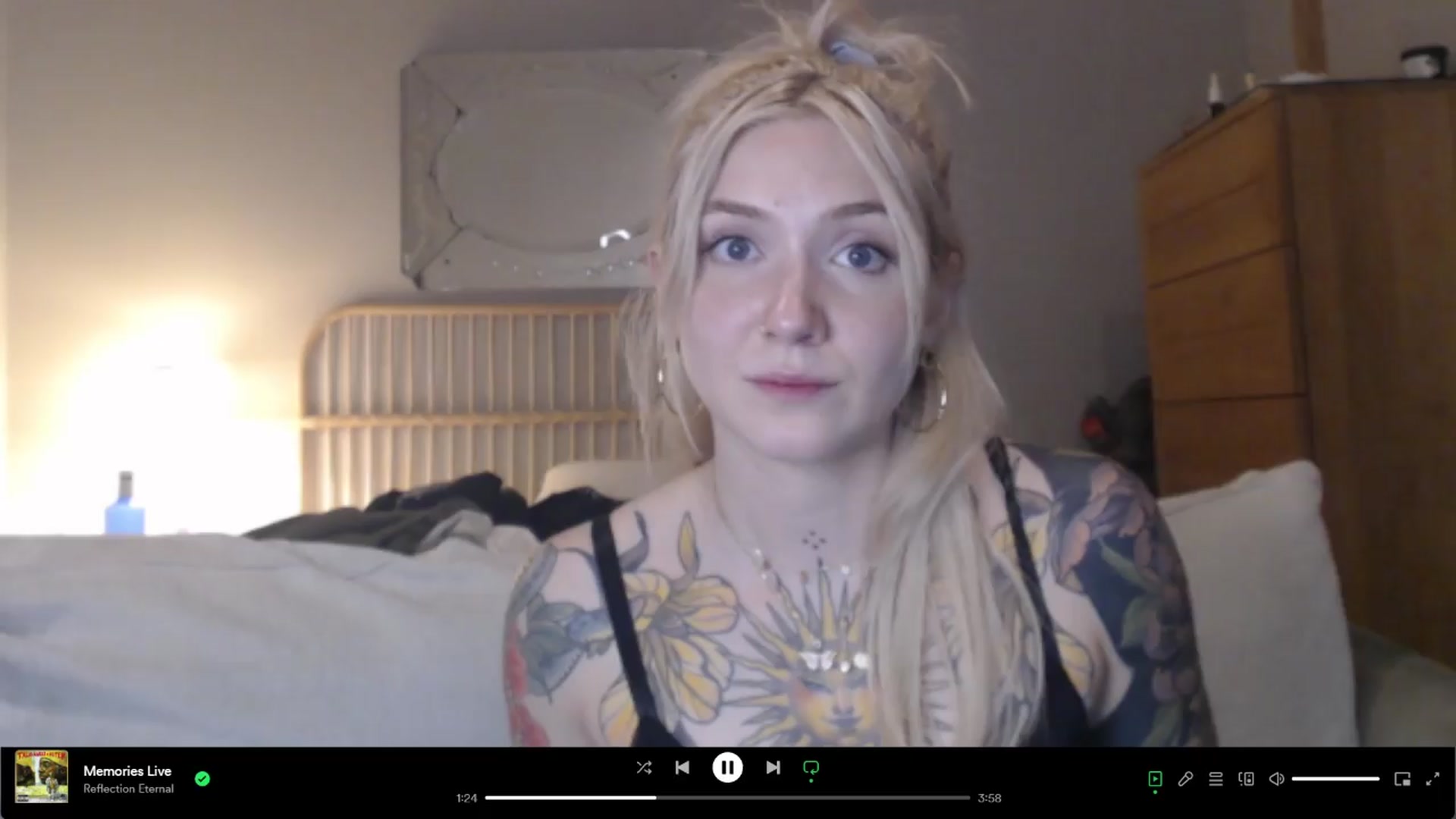 Gallery image thumbnail from Tattoo_bbgirl's myfreecams stream on, 04/03/2024, 19:39 image 16 of 20