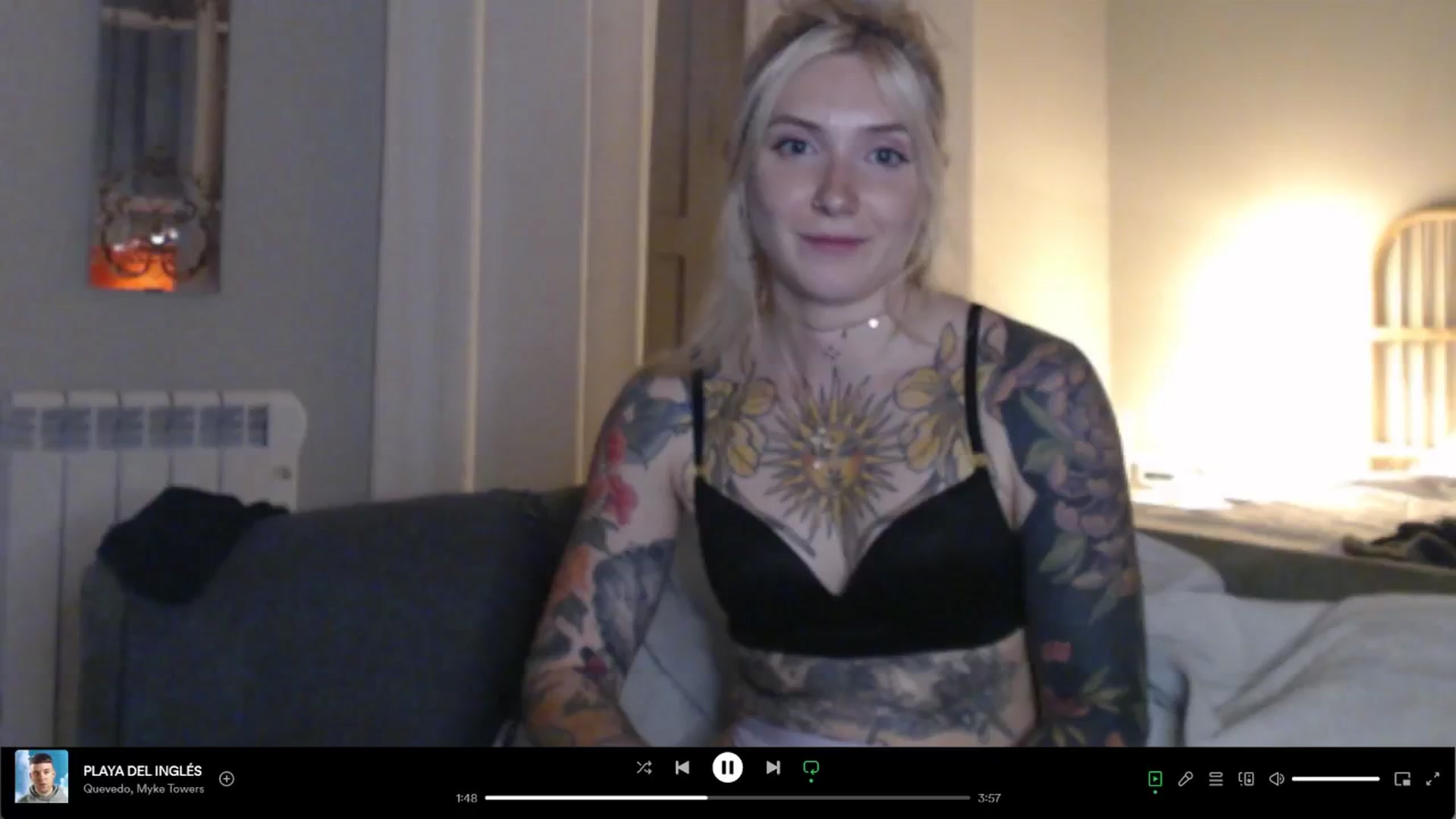 Gallery image thumbnail from Tattoo_bbgirl's myfreecams stream on, 04/19/2024, 20:02 image 16 of 20