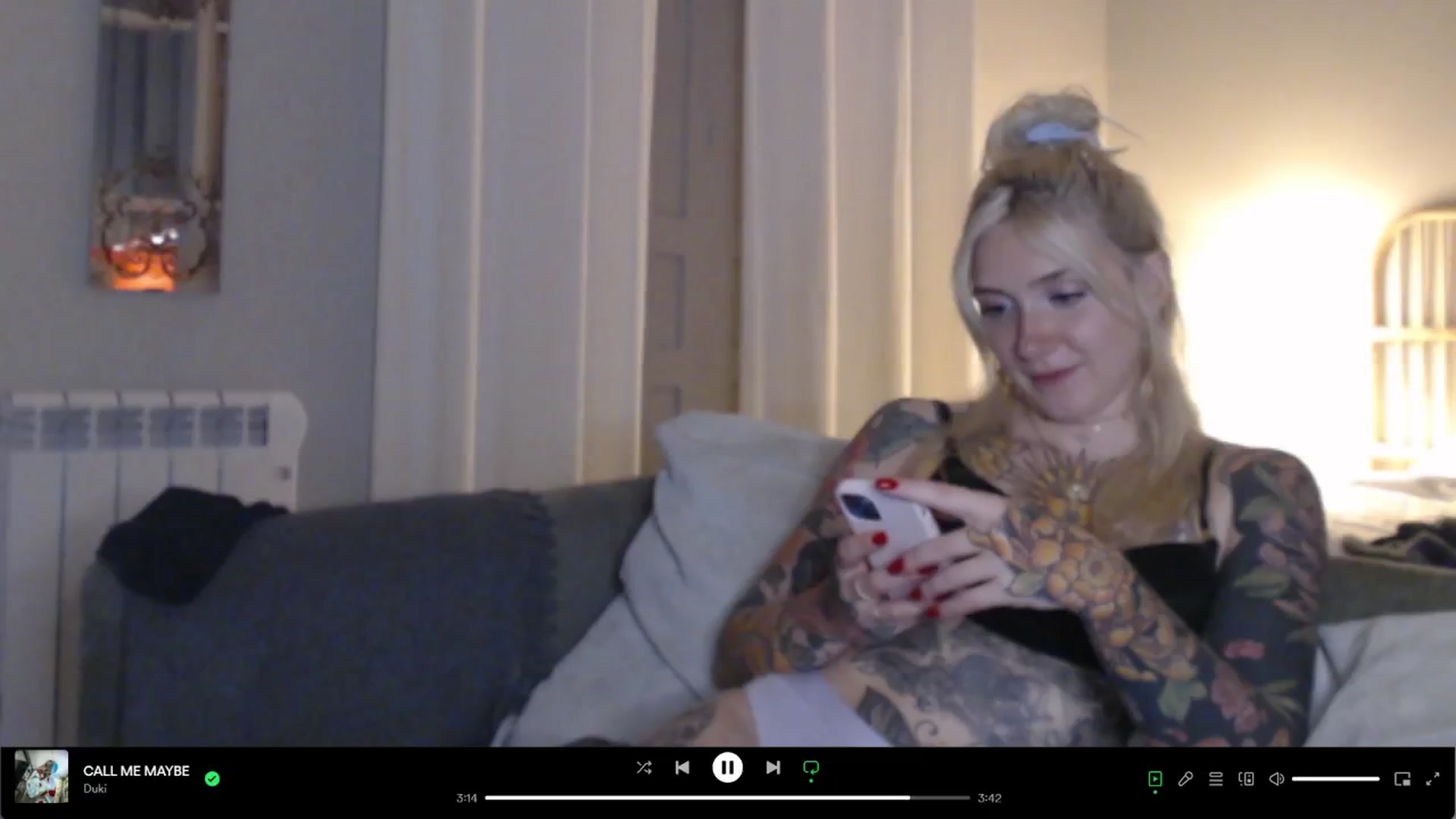 Gallery image thumbnail from Tattoo_bbgirl's myfreecams stream on, 04/19/2024, 20:02 image 17 of 20