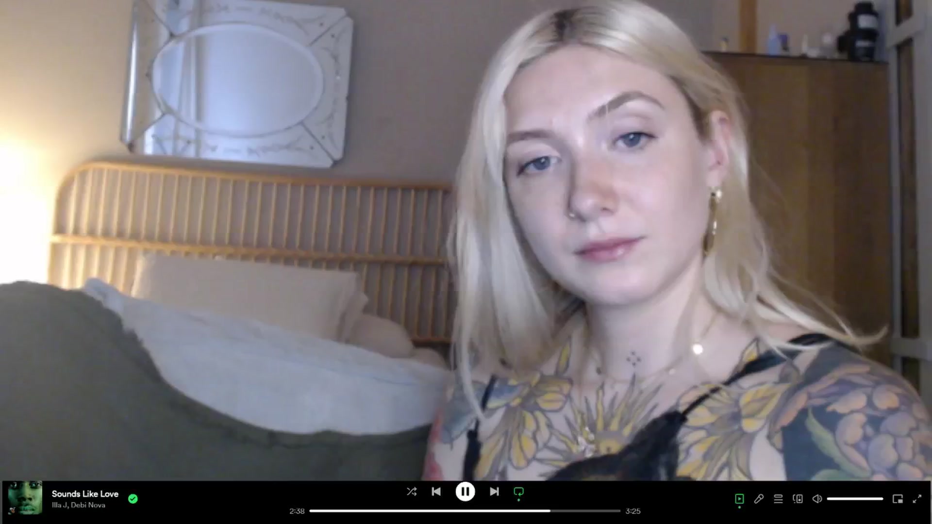 Gallery image thumbnail from Tattoo_bbgirl's myfreecams stream on, 04/26/2024, 19:12 image 14 of 20