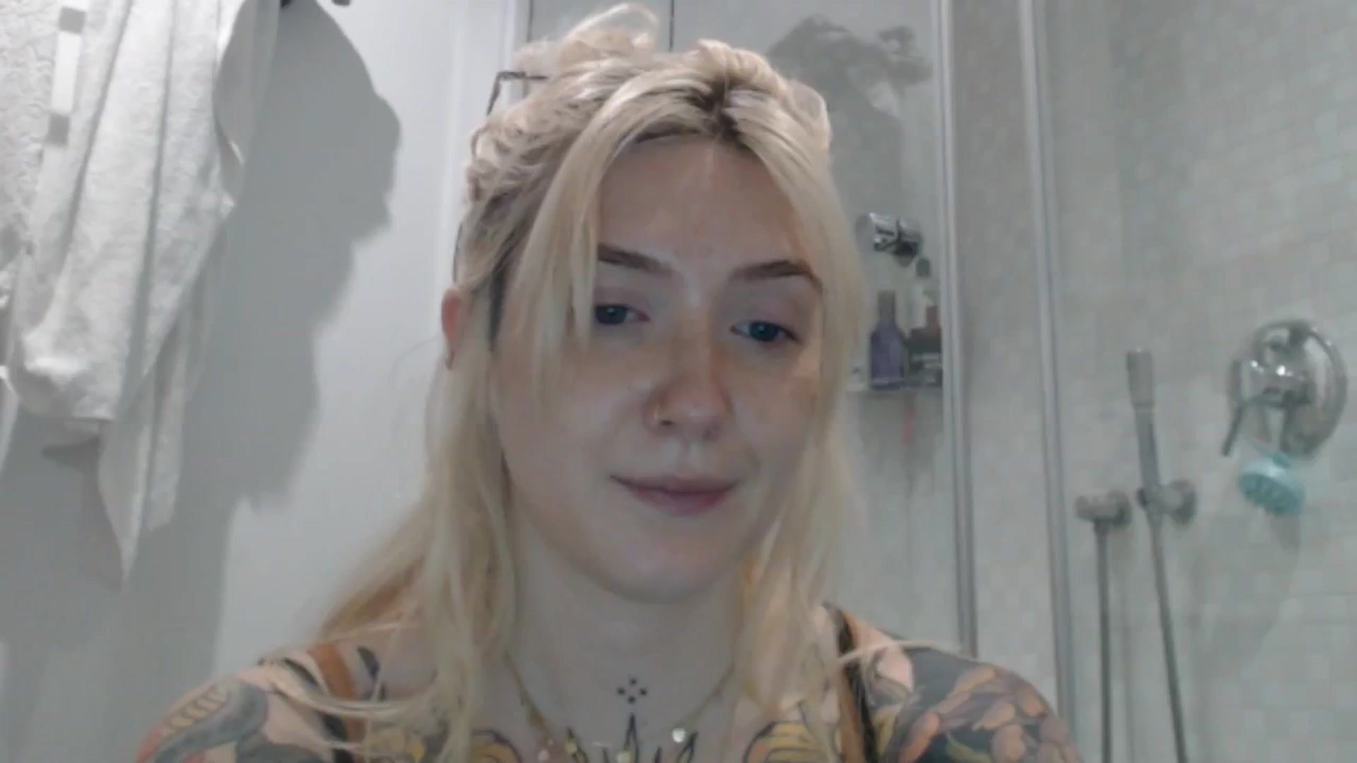 Gallery image thumbnail from Tattoo_bbgirl's myfreecams stream on, 04/29/2024, 13:15 image 3 of 20