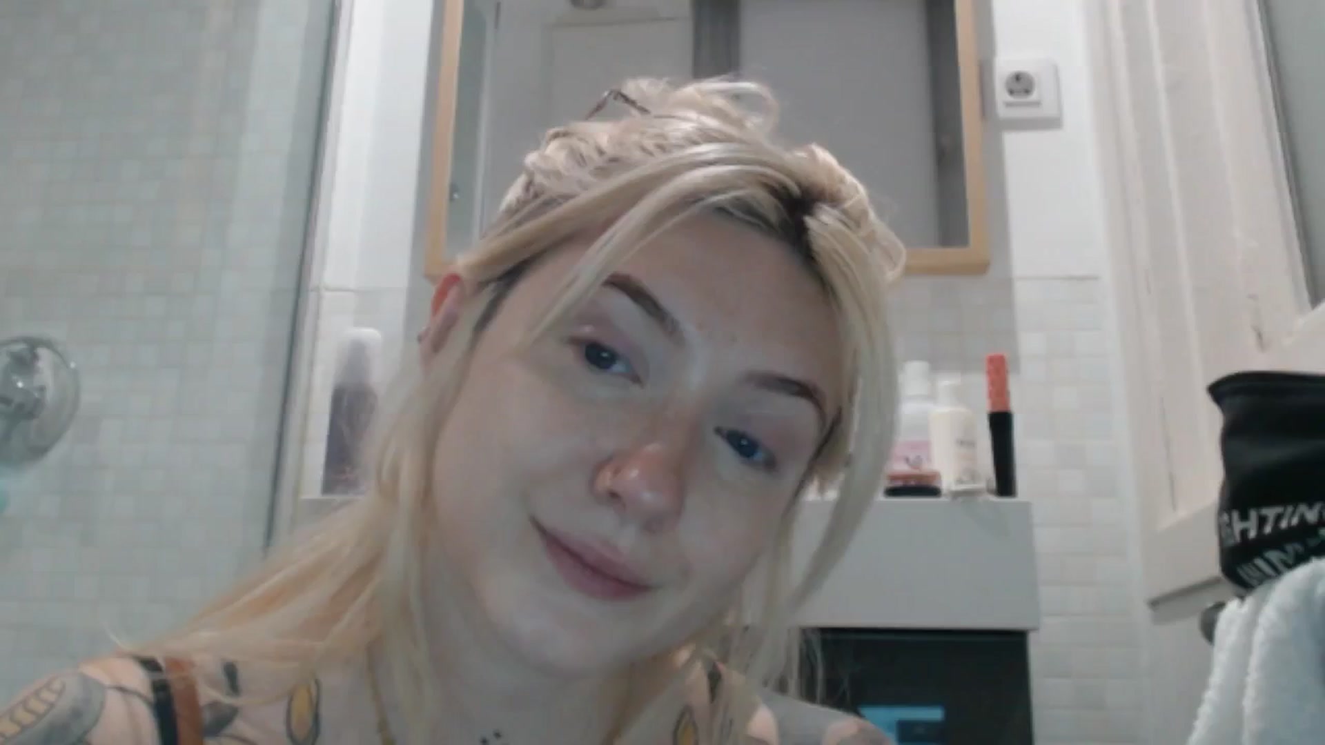 Gallery image thumbnail from Tattoo_bbgirl's myfreecams stream on, 04/29/2024, 13:15 image 7 of 20