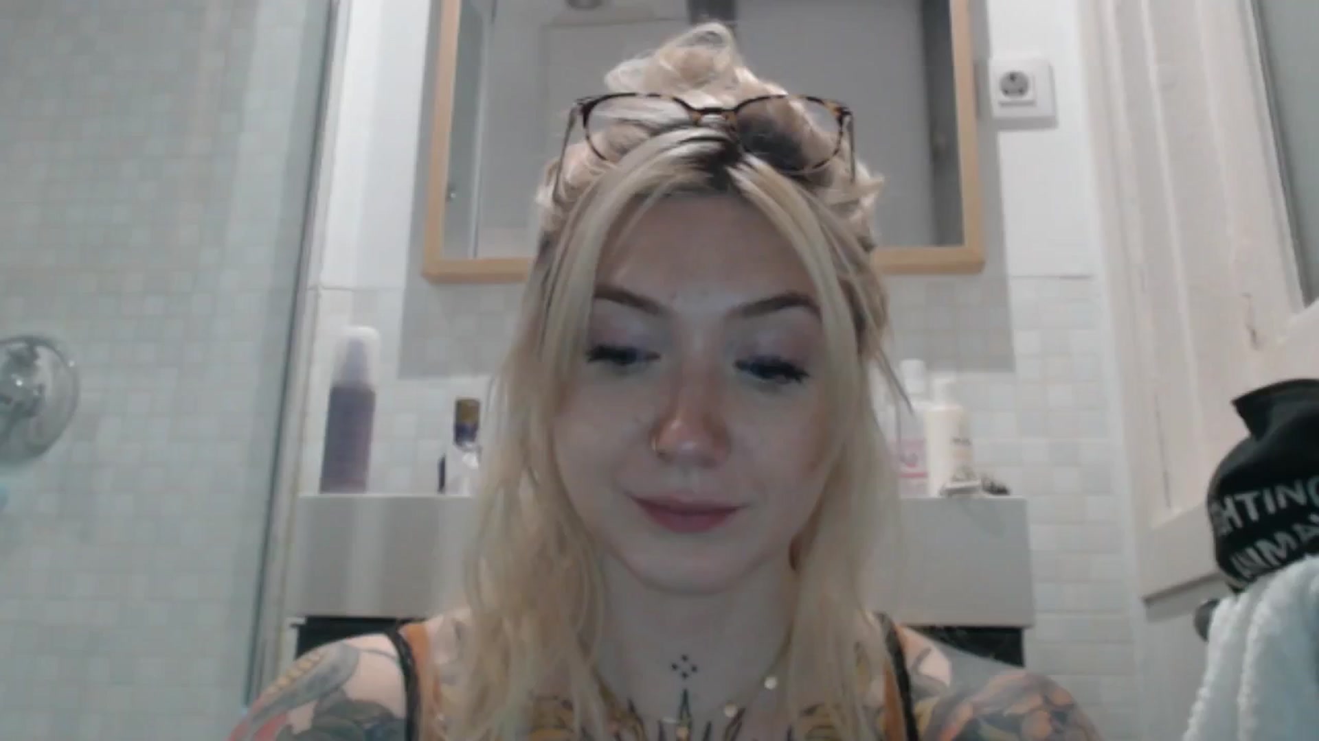 Gallery image thumbnail from Tattoo_bbgirl's myfreecams stream on, 04/29/2024, 13:15 image 17 of 20