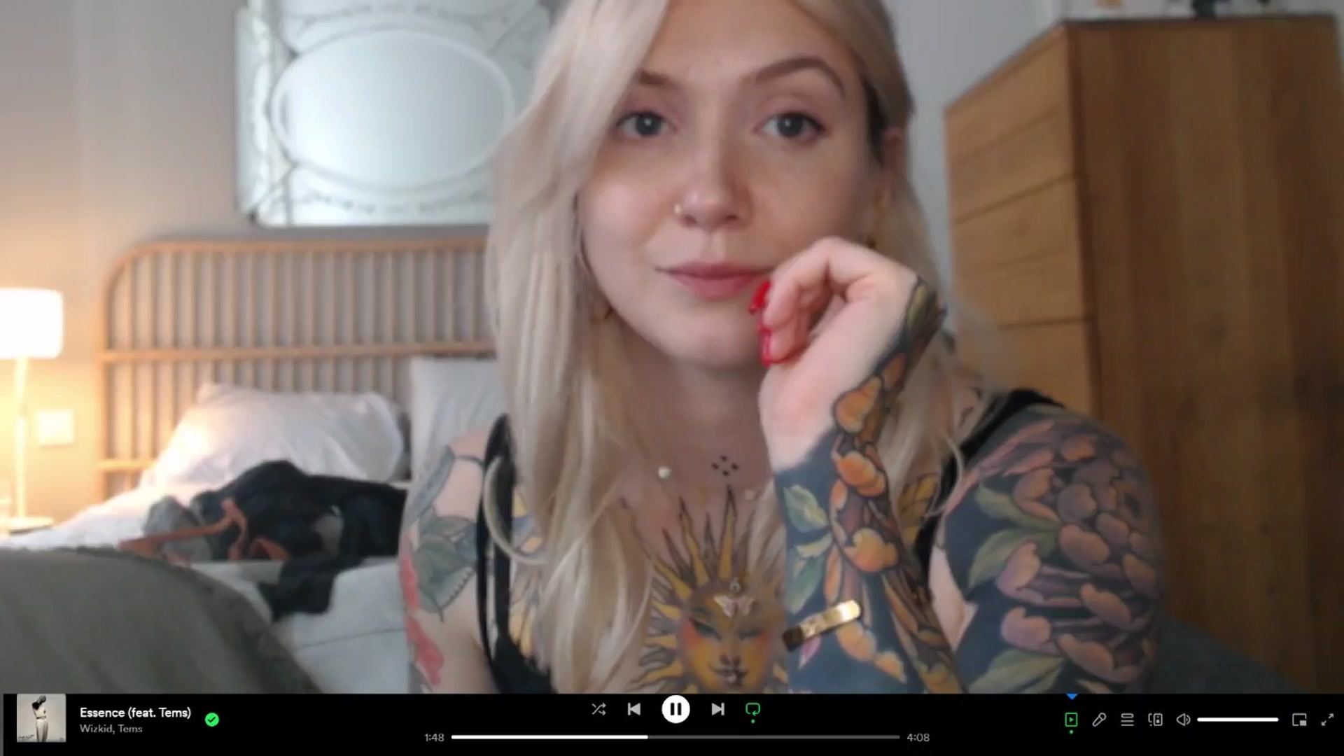 Gallery image thumbnail from Tattoo_bbgirl's myfreecams stream on, 05/01/2024, 17:39 image 15 of 20