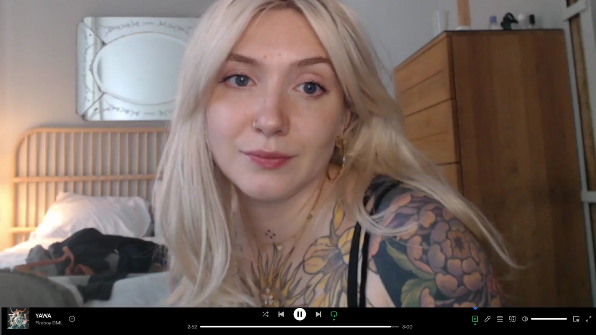 Gallery image thumbnail from Tattoo_bbgirl's myfreecams stream on, 05/01/2024, 17:39 image 13 of 20