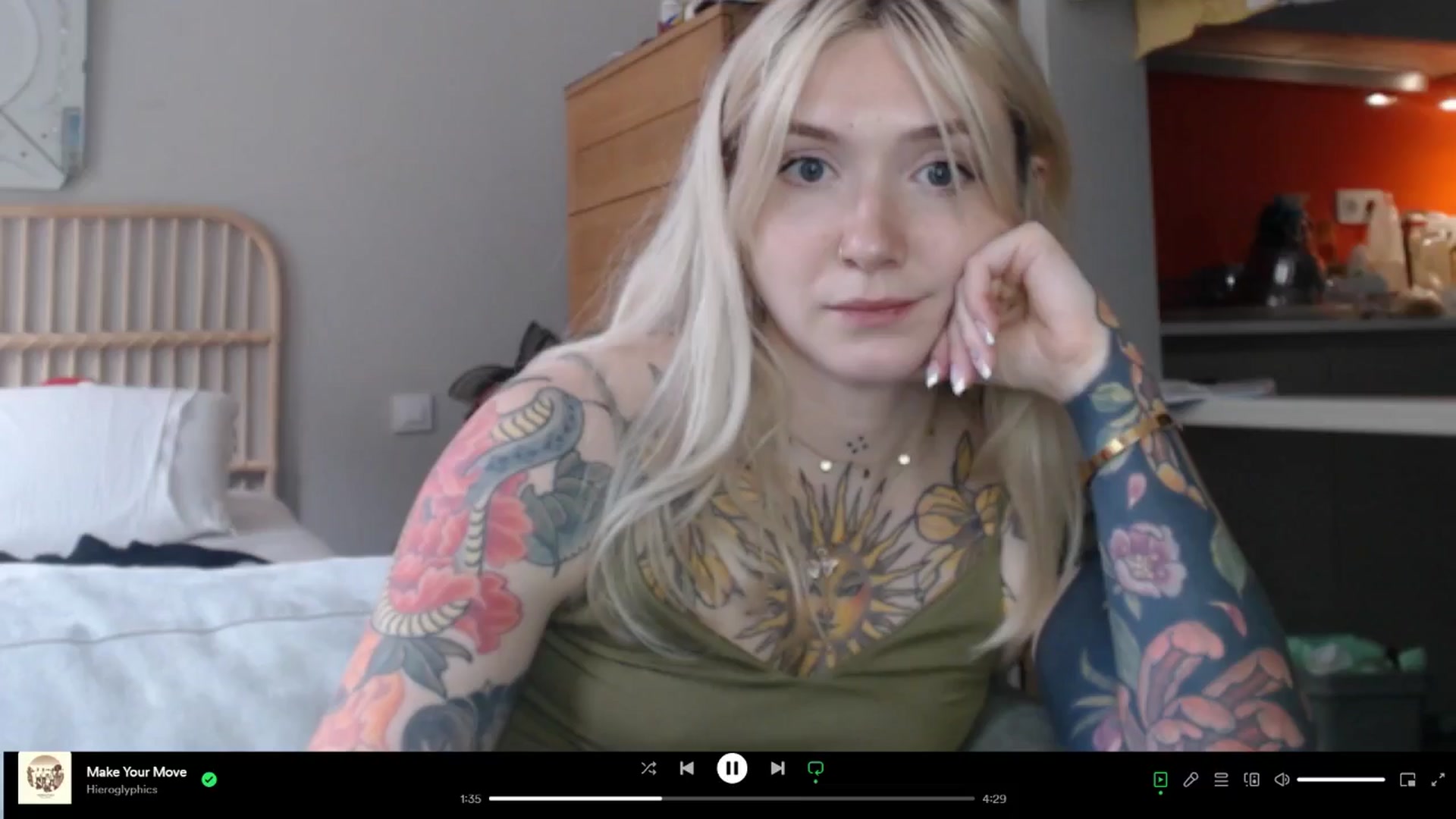 Gallery image thumbnail from Tattoo_bbgirl's myfreecams stream on, 05/06/2024, 18:24 image 13 of 20