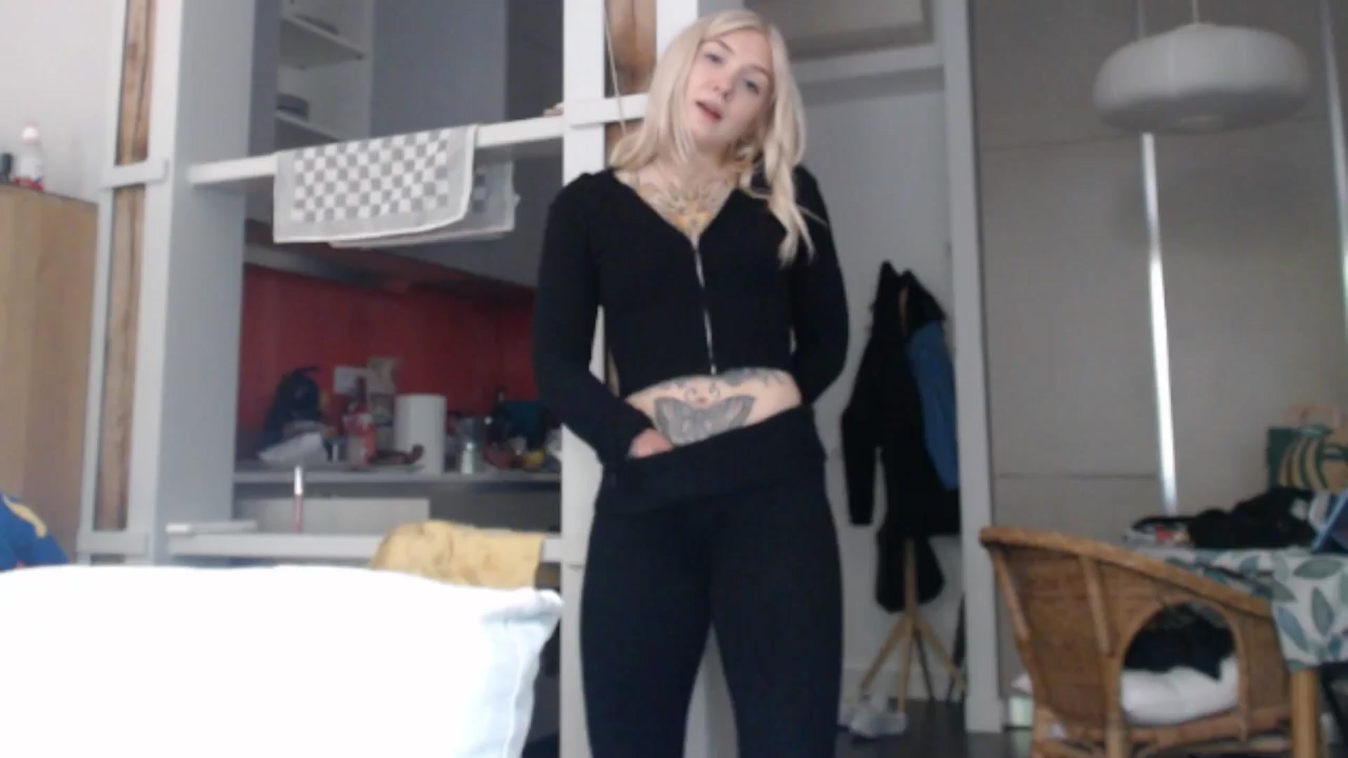Gallery image thumbnail from Tattoo_bbgirl's myfreecams stream on, 05/15/2024, 15:21 image 13 of 20