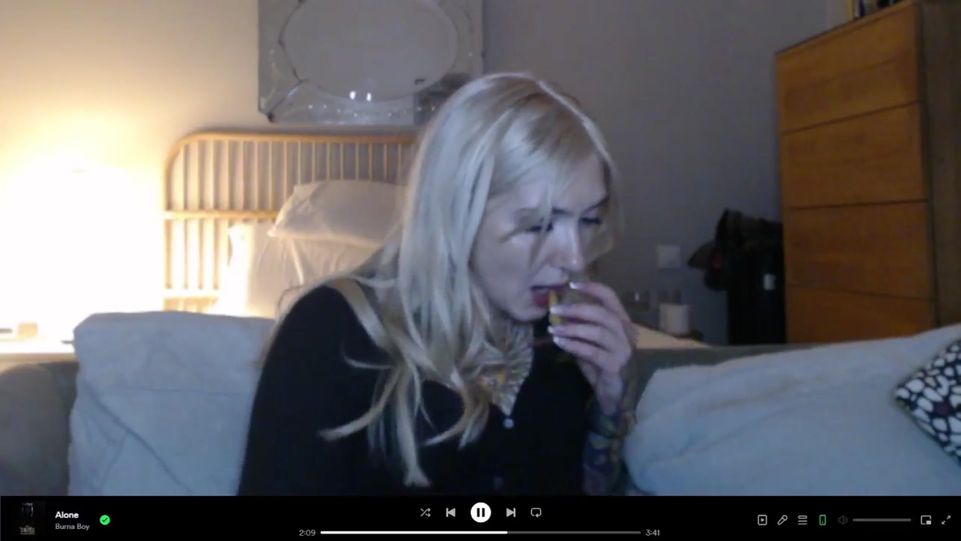 Gallery image thumbnail from Tattoo_bbgirl's myfreecams stream on, 05/17/2024, 21:13 image 16 of 20