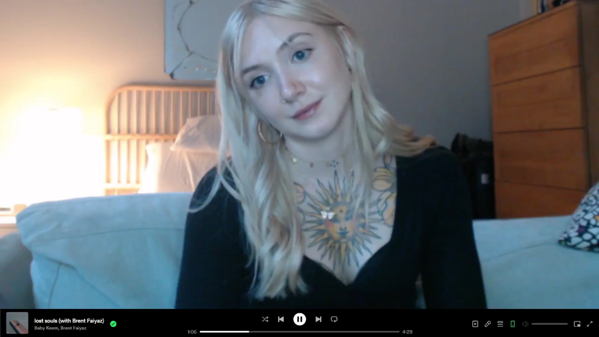 Gallery image thumbnail from Tattoo_bbgirl's myfreecams stream on, 05/17/2024, 21:13 image 12 of 20