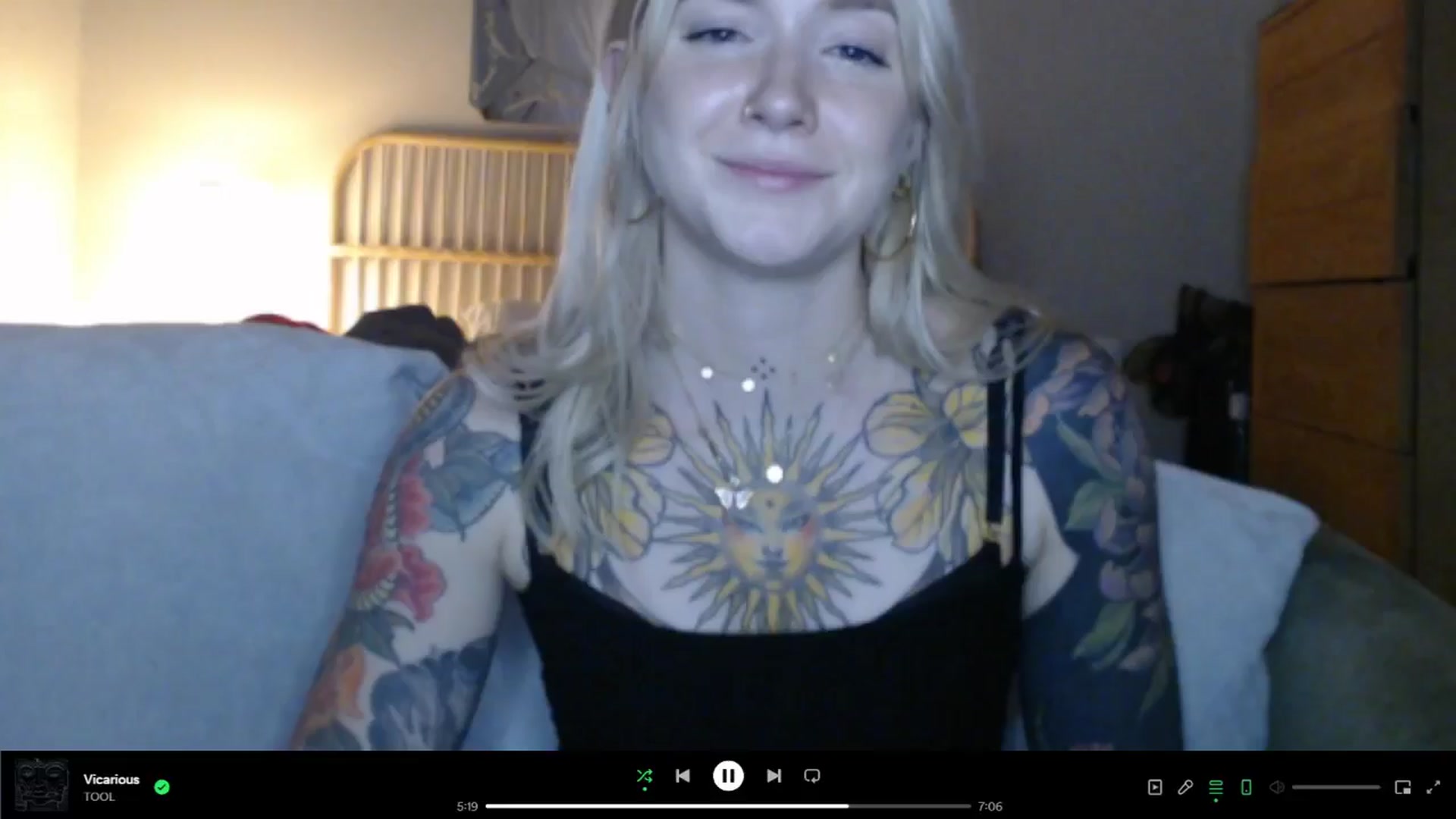 Gallery image thumbnail from Tattoo_bbgirl's myfreecams stream on, 05/21/2024, 20:11 image 19 of 20