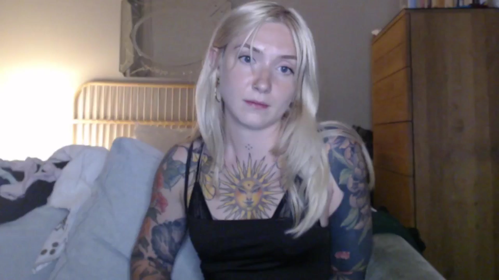 Gallery image thumbnail from Tattoo_bbgirl's myfreecams stream on, 06/01/2024, 21:19 image 15 of 20