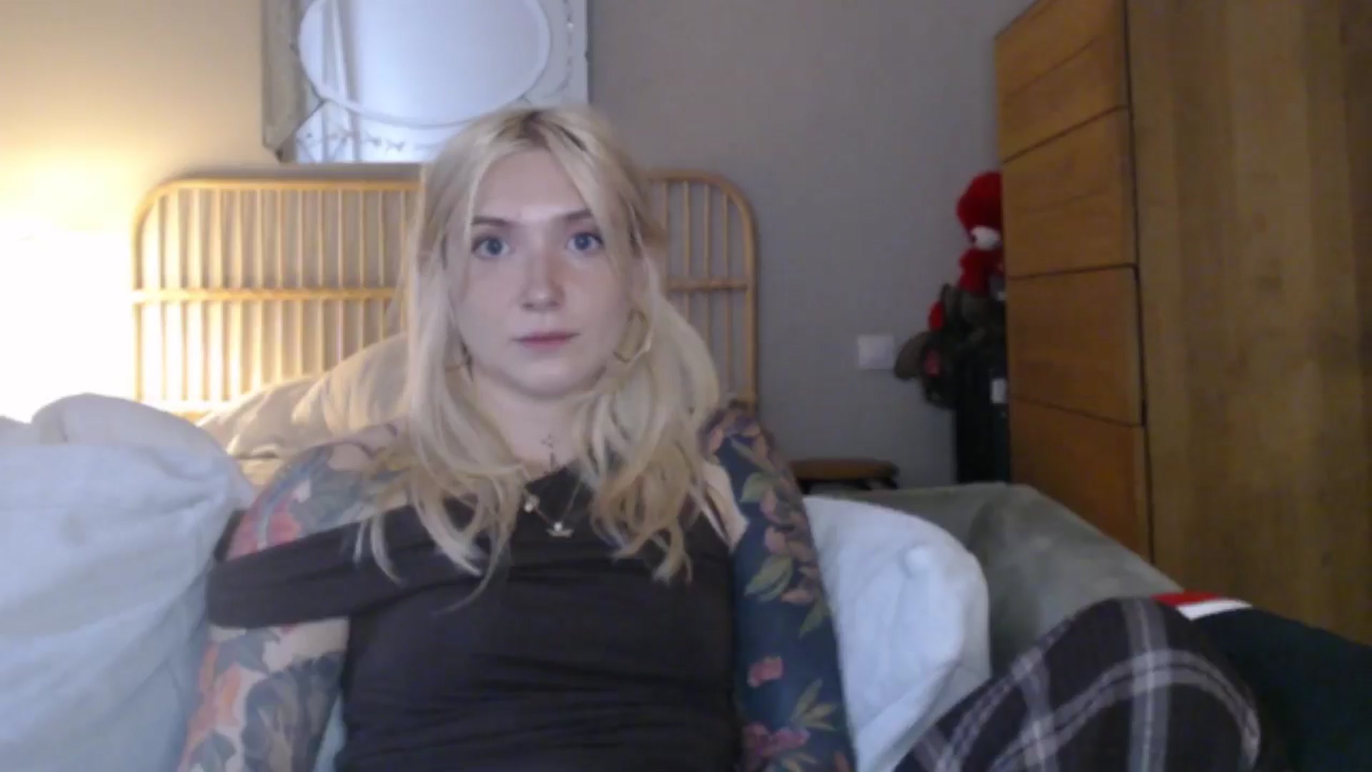 Gallery image thumbnail from Tattoo_bbgirl's myfreecams stream on, 06/06/2024, 18:32 image 18 of 20