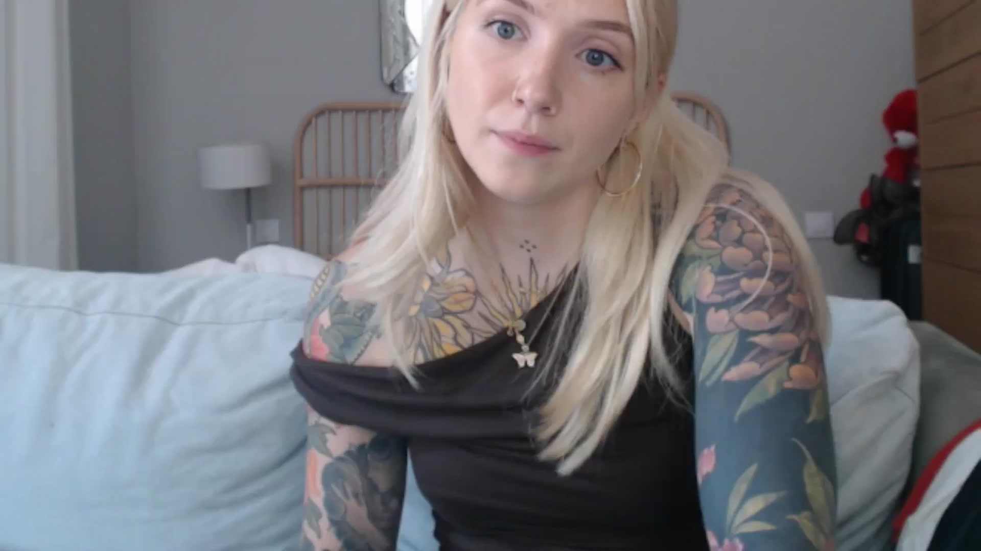 Gallery image thumbnail from Tattoo_bbgirl's myfreecams stream on, 06/06/2024, 18:32 image 2 of 20