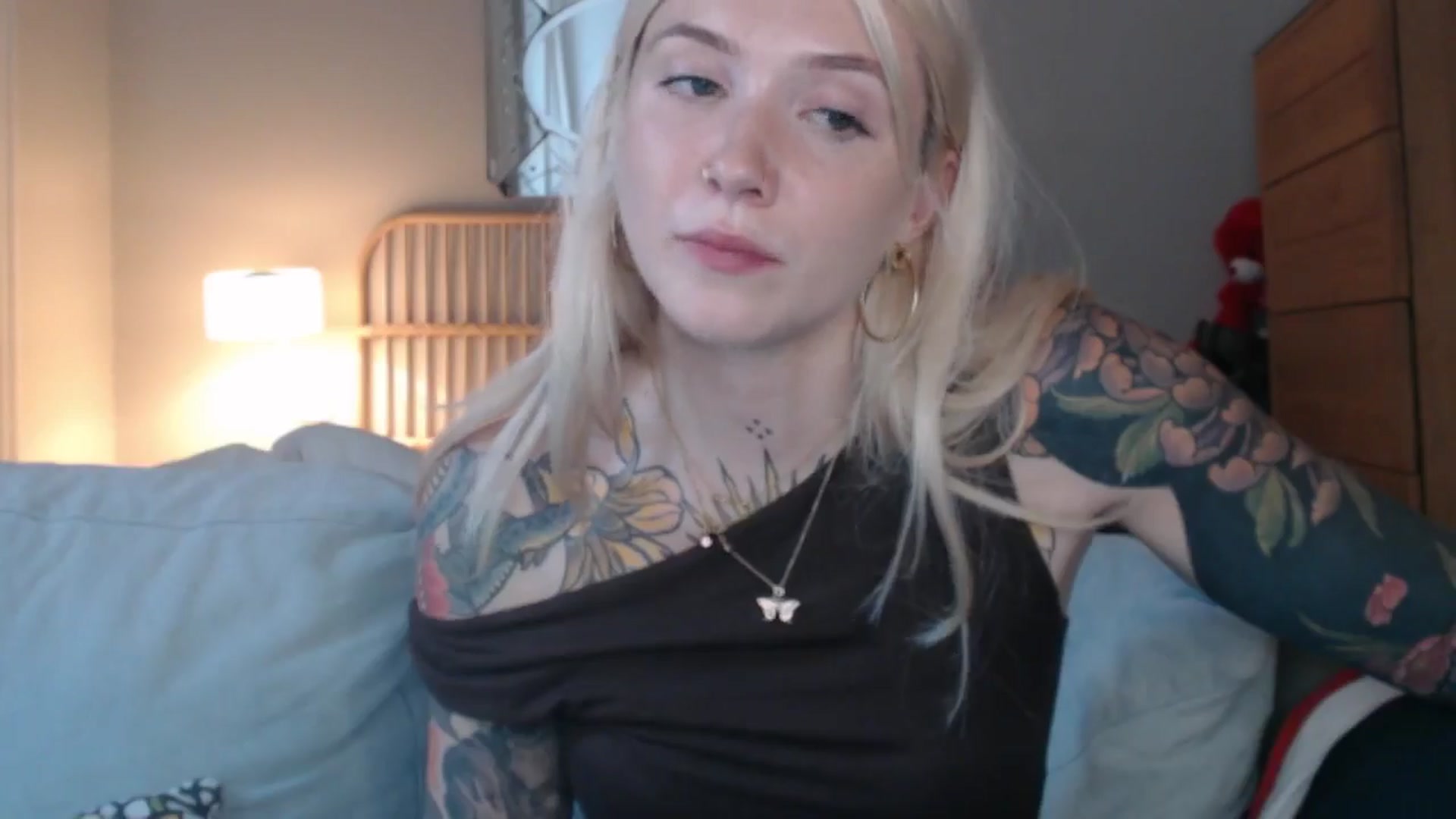 Gallery image thumbnail from Tattoo_bbgirl's myfreecams stream on, 06/06/2024, 18:32 image 10 of 20